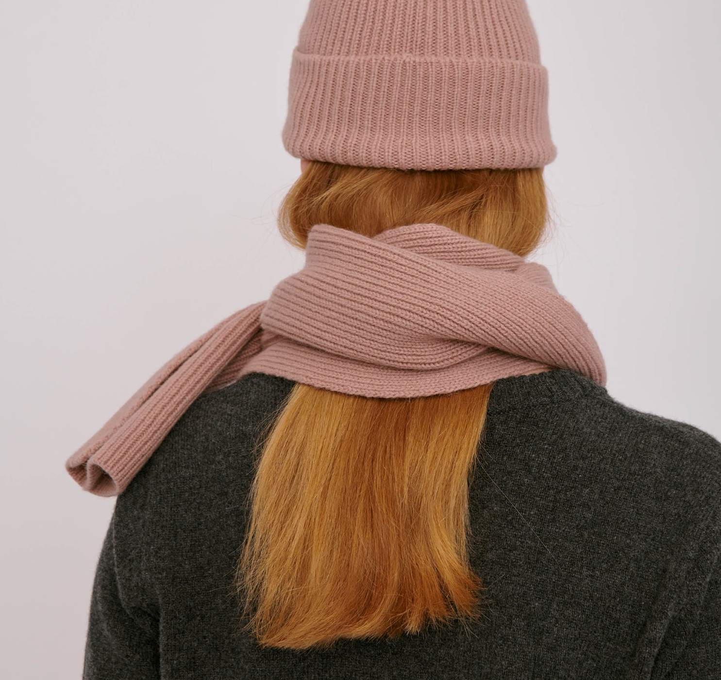 Écharpe en laine recyclée - Dusty Rose de Organic Basics 4