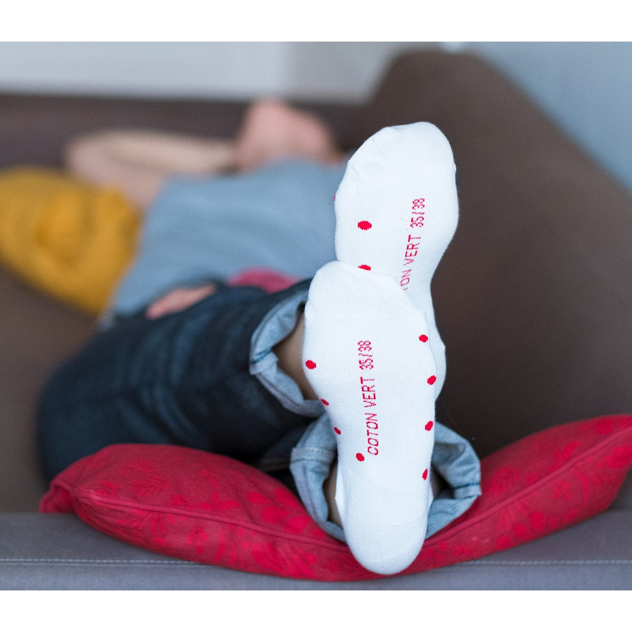 Les socquettes à pois en coton BIO | Blanc/rouge 5