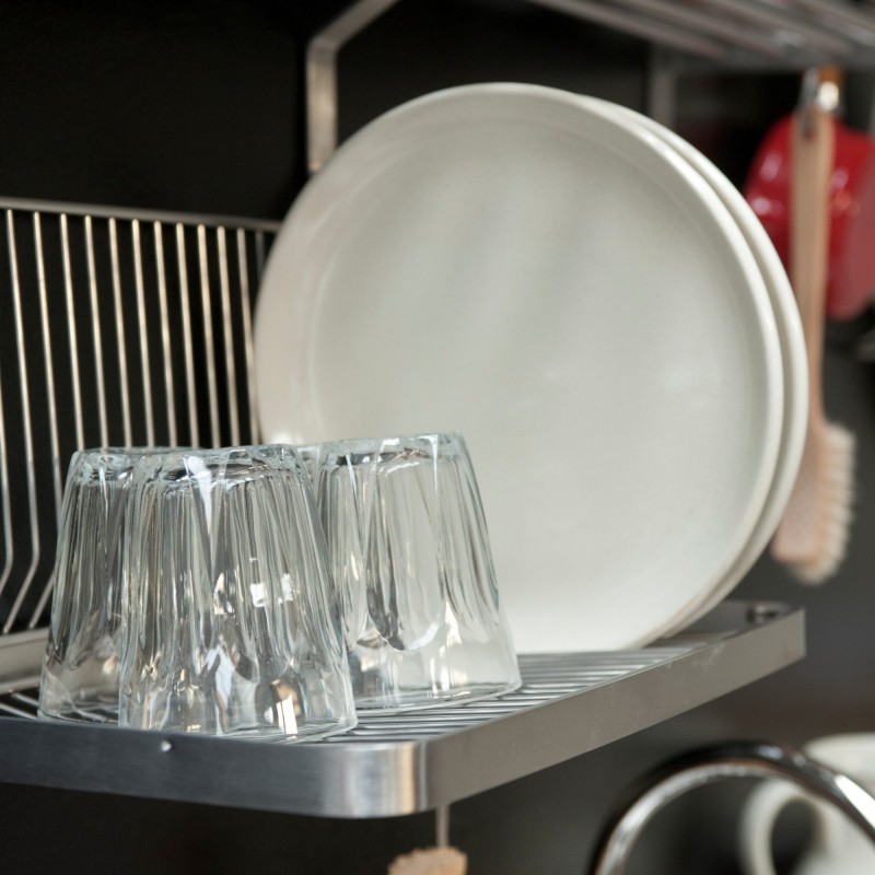 Assiette plate en grès naturel, fabriquée au Portugal