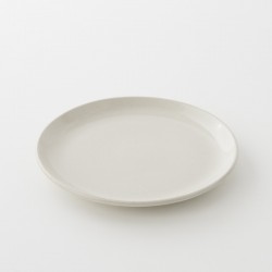 Assiette plate en grès naturel, fabriquée au Portugal