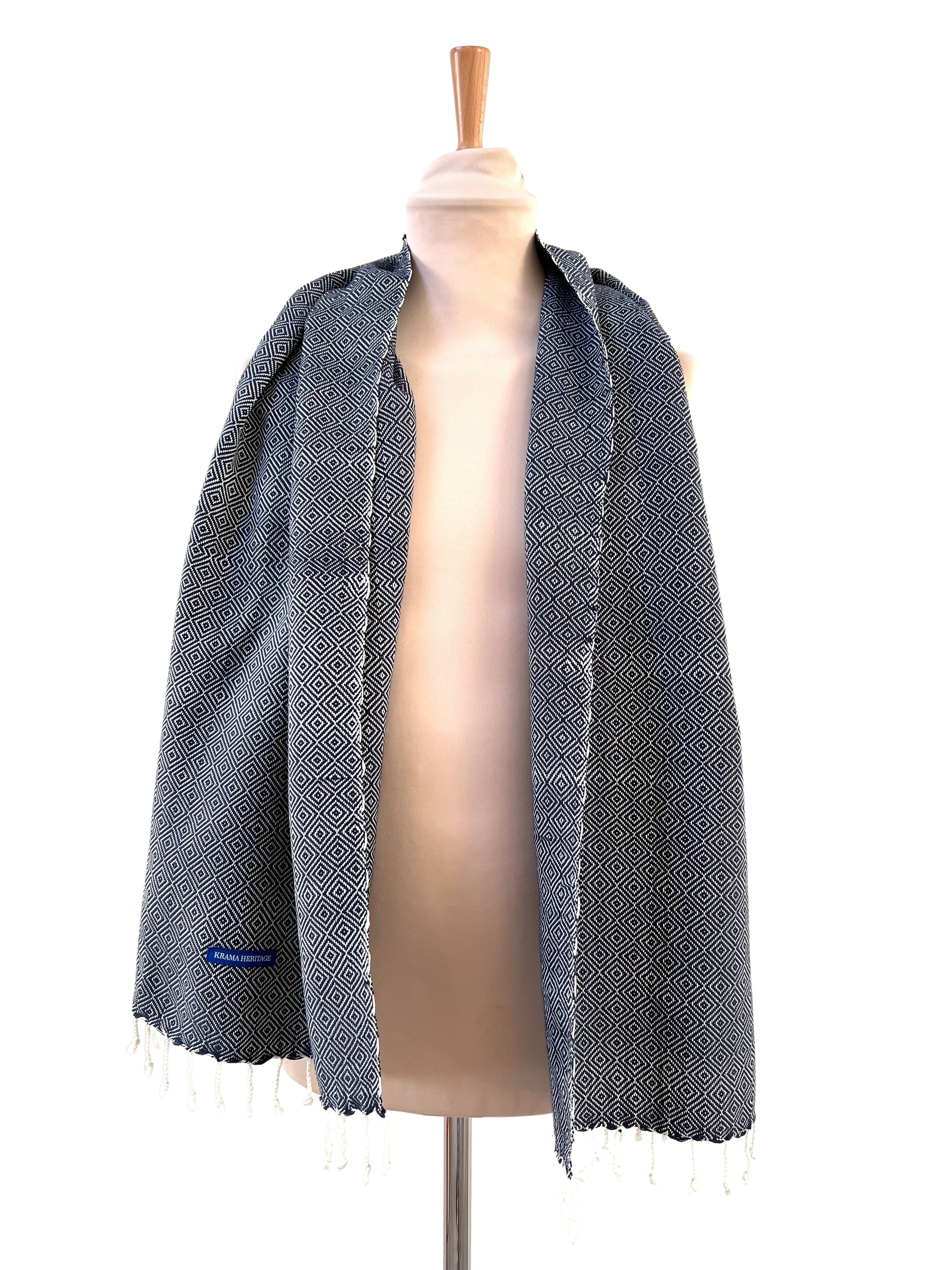 Le Krama Chaud Bleu Marine 5