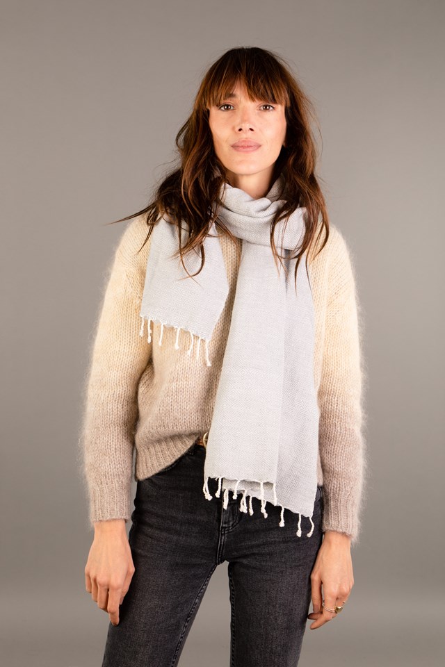 Le Krama Chaud Gris Perle 4