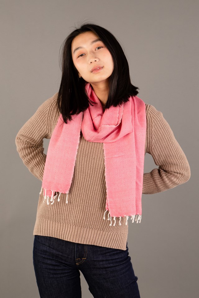 Le Krama Chaud Rose Bonbon 3