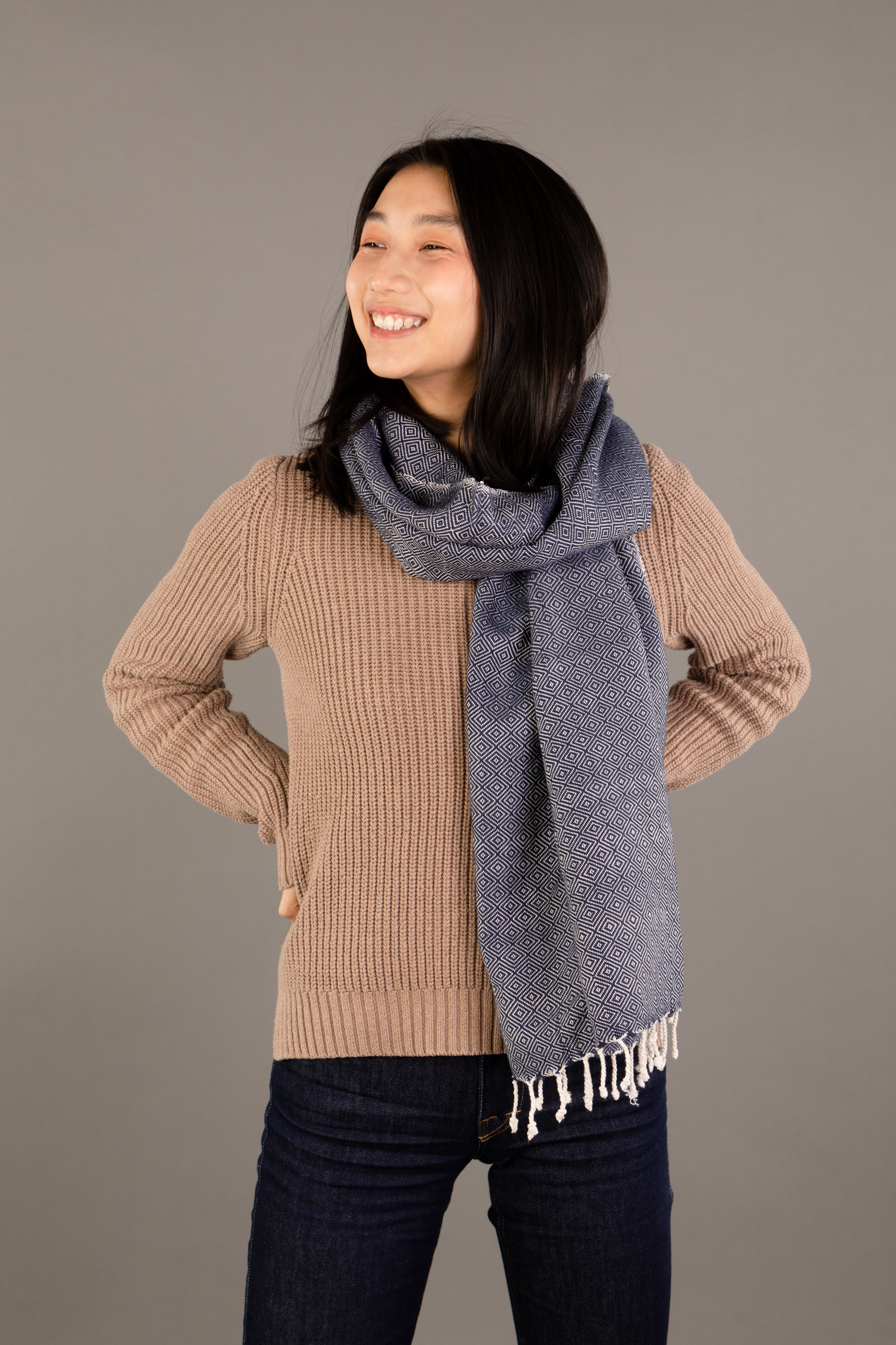 Le Grand Krama Chaud Bleu Marine 4