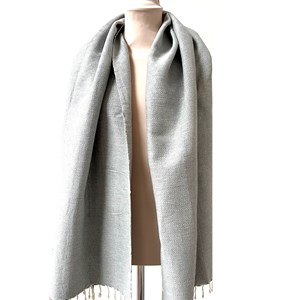Le Grand Krama Chaud Gris Perle