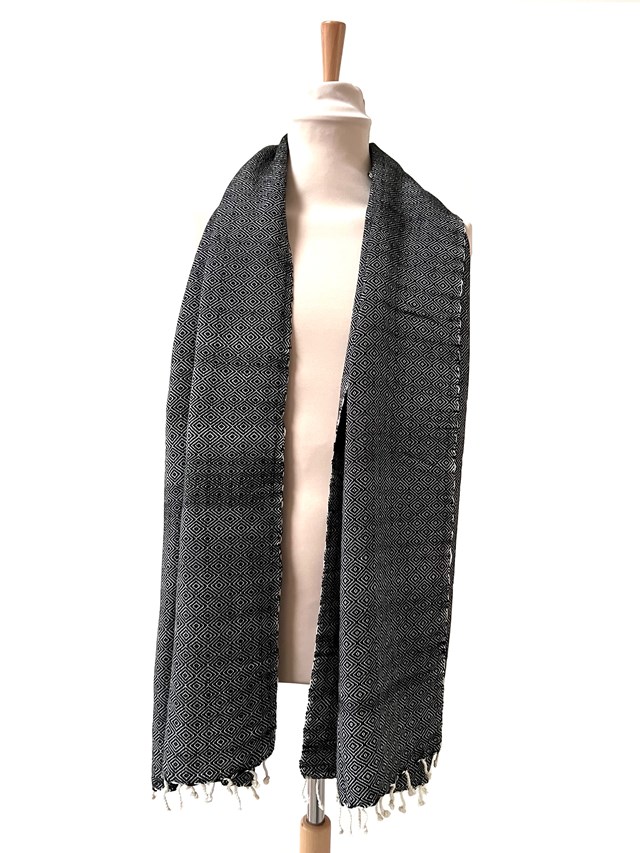 Le Grand Krama Chaud Noir Ebène 5