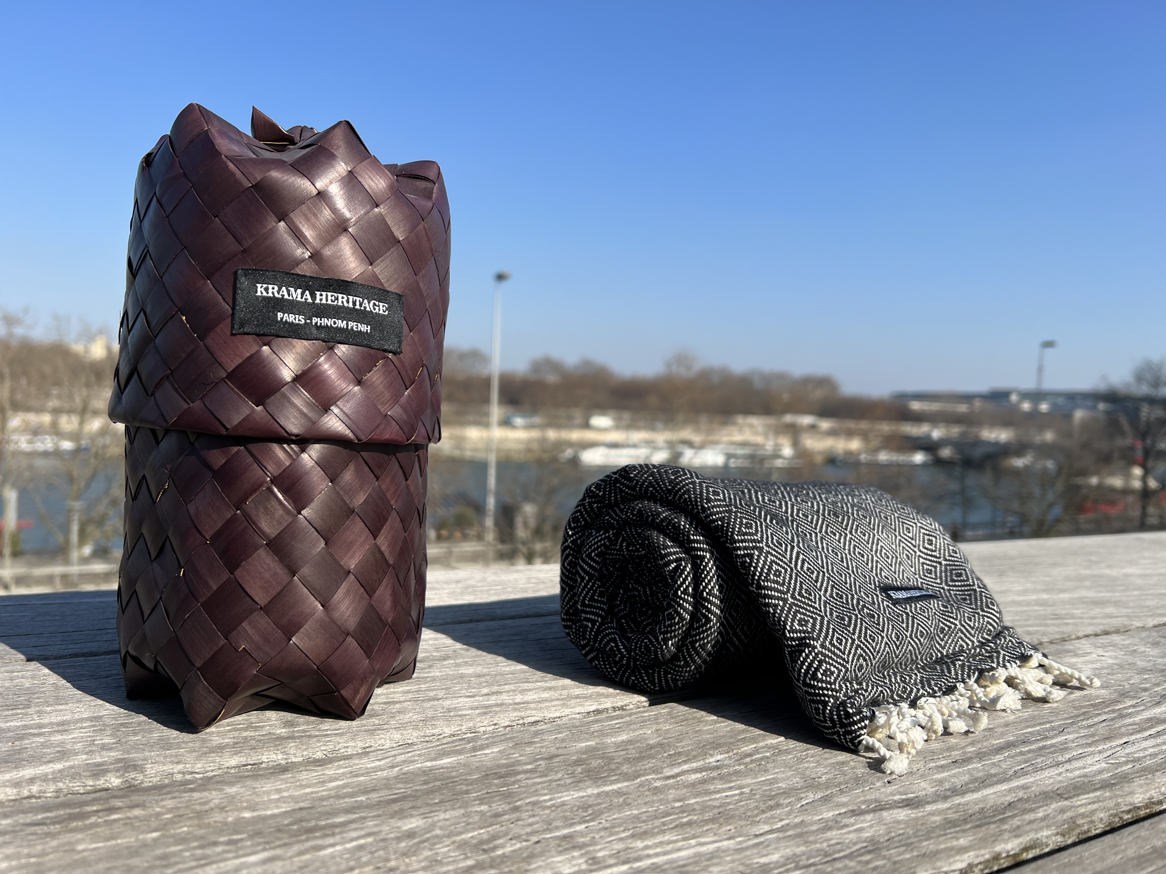 Le Grand Krama Chaud Noir Ebène 7