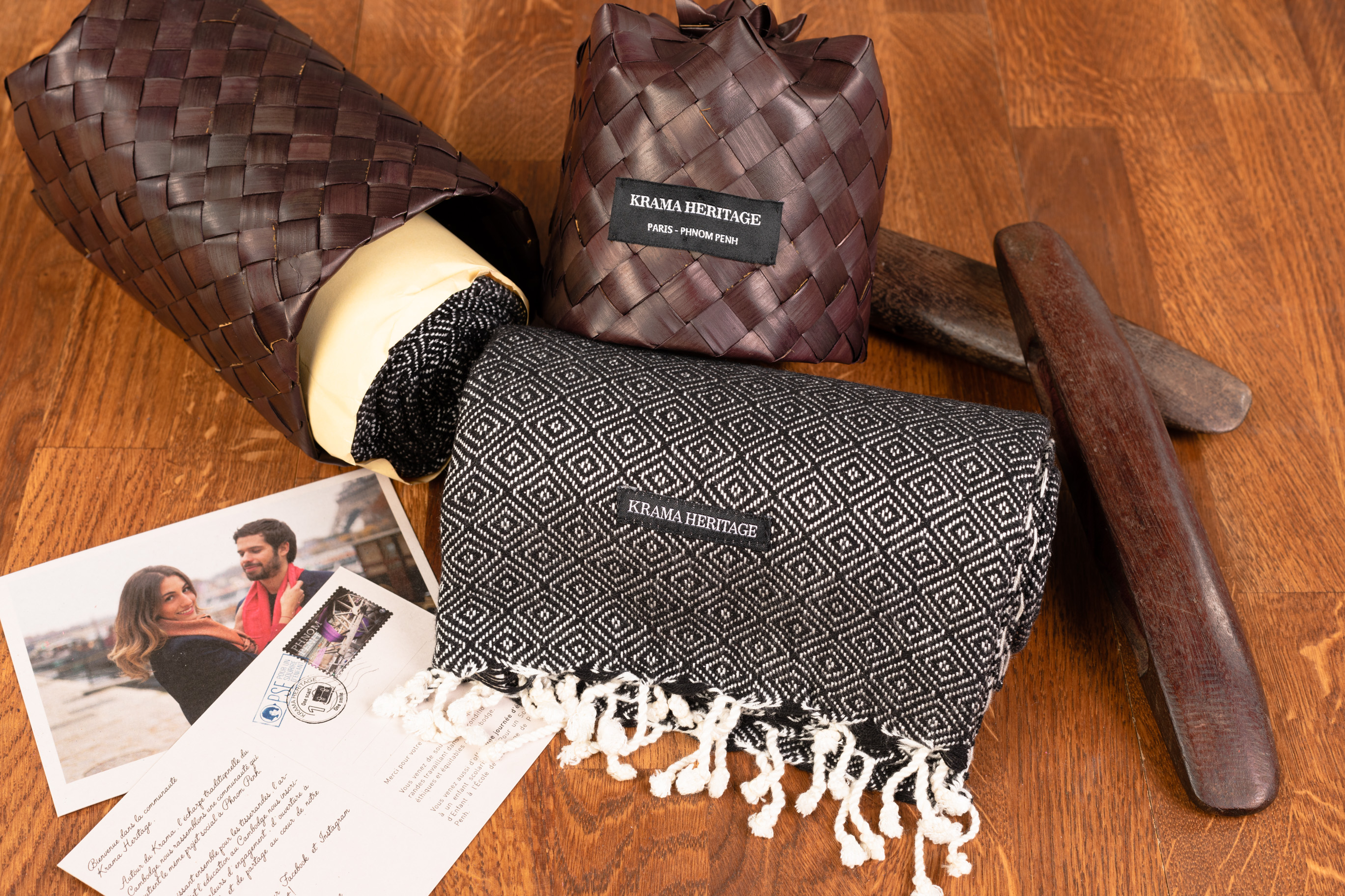 Le Grand Krama Chaud Noir Ebène 2