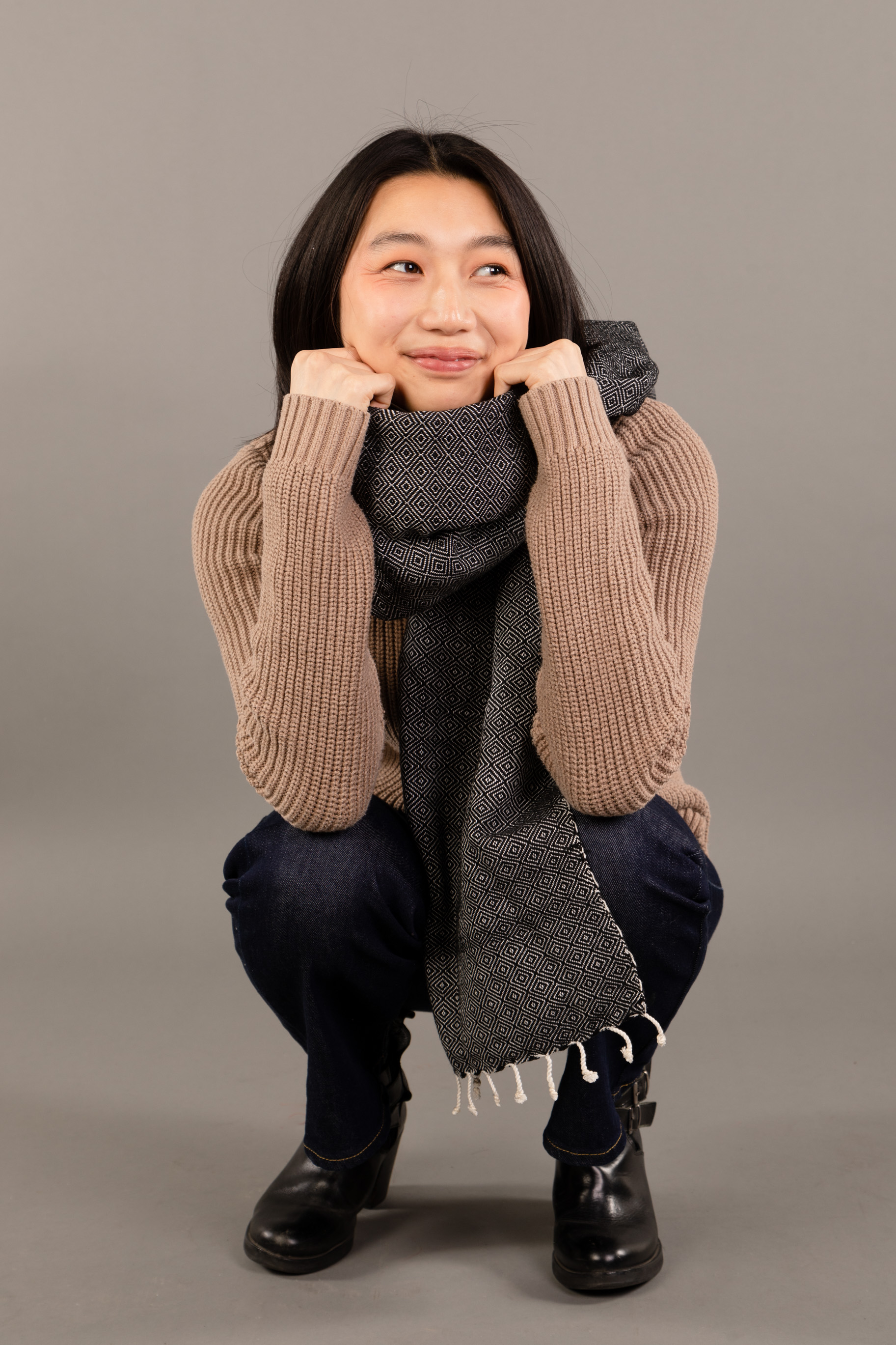 Le Grand Krama Chaud Epais Noir Ebène 4