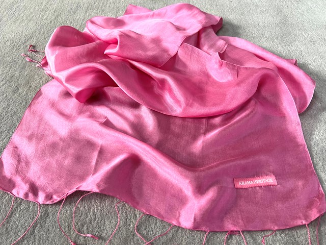 Le Krama Soyeux Rose Bonbon 8
