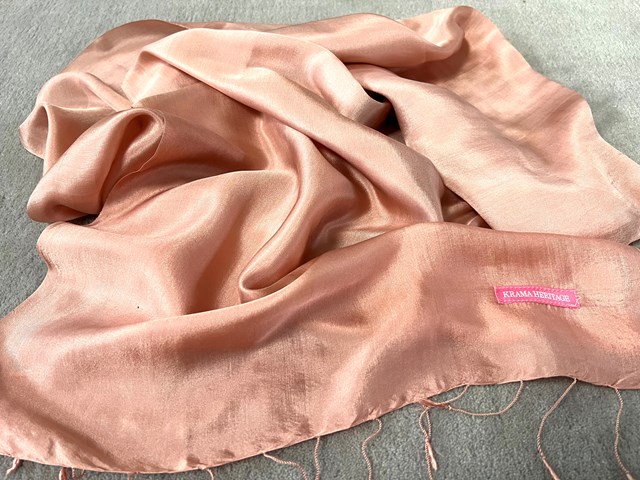 Le Krama Soyeux Rose Saumon 8