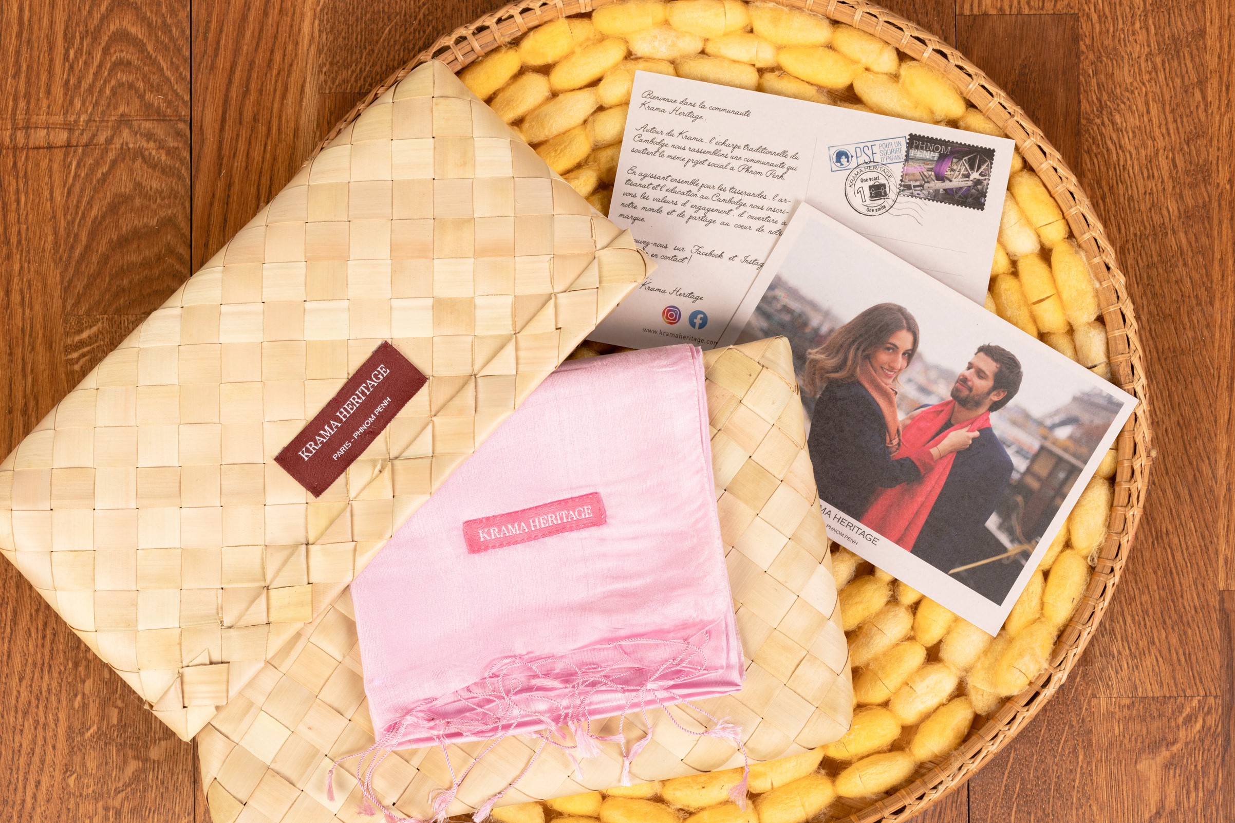 Le Krama Soyeux Rose Clair 3