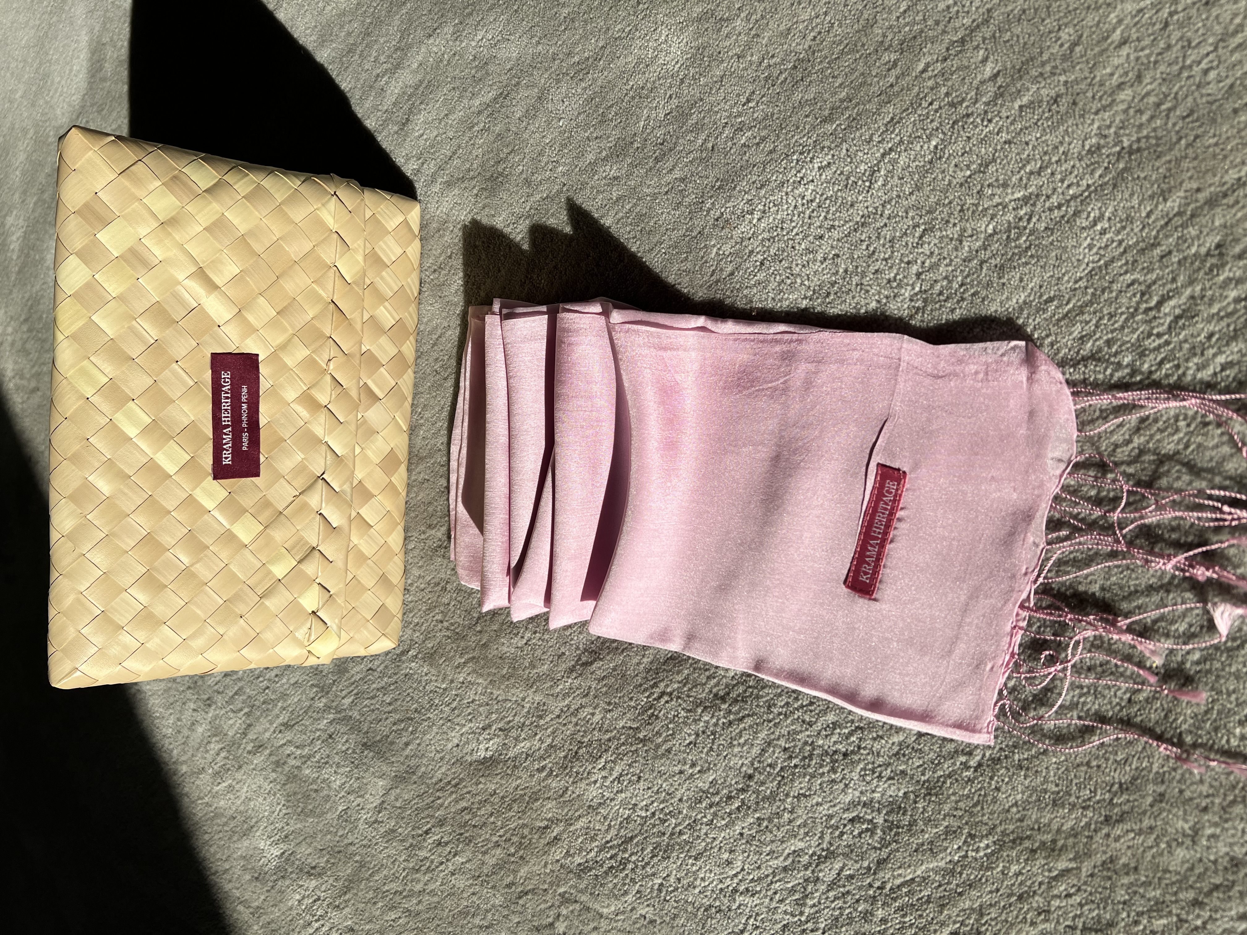 Le Krama Soyeux Rose Clair 6