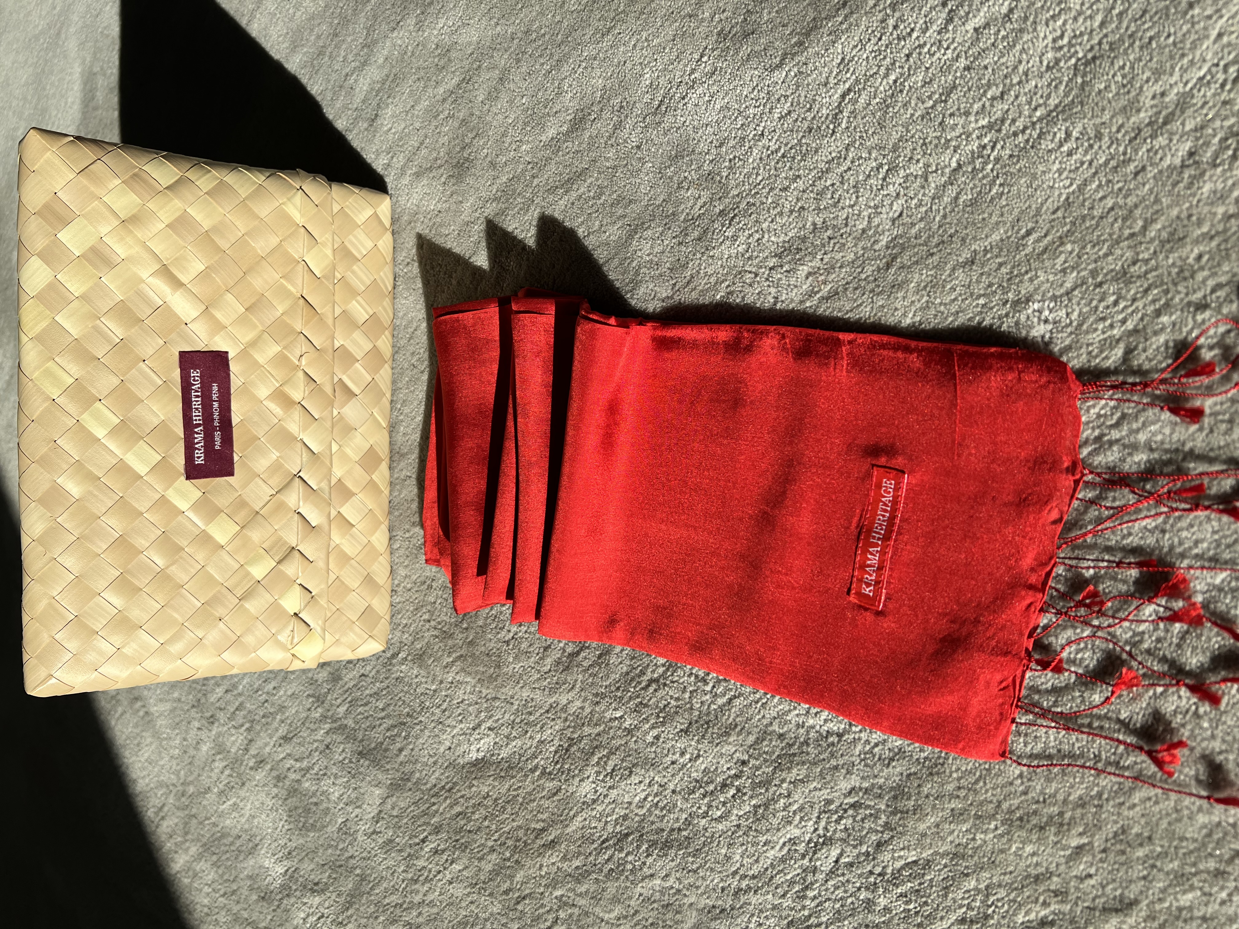 Le Krama Soyeux Rouge Garance 6