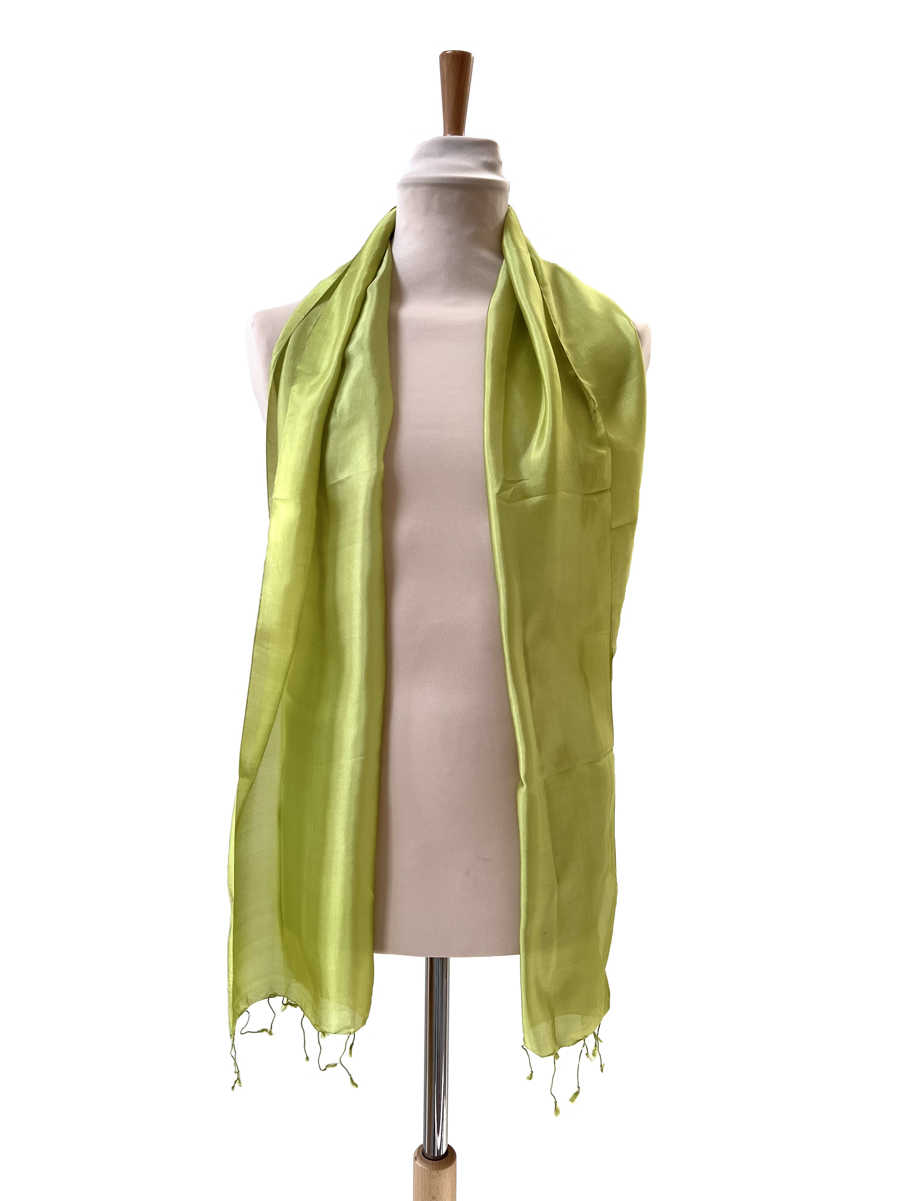 Le Krama Soyeux Vert Chartreuse 5