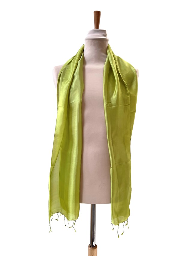 Le Krama Soyeux Vert Chartreuse 5