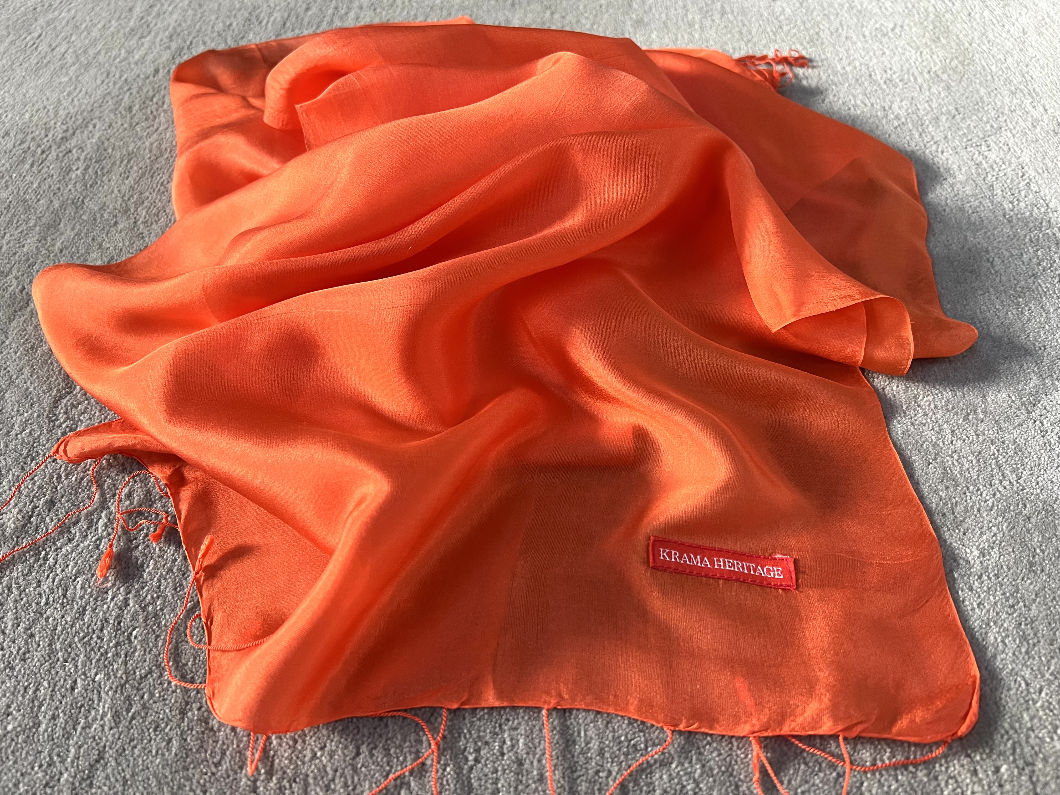 Le Krama Soyeux Orangé 8