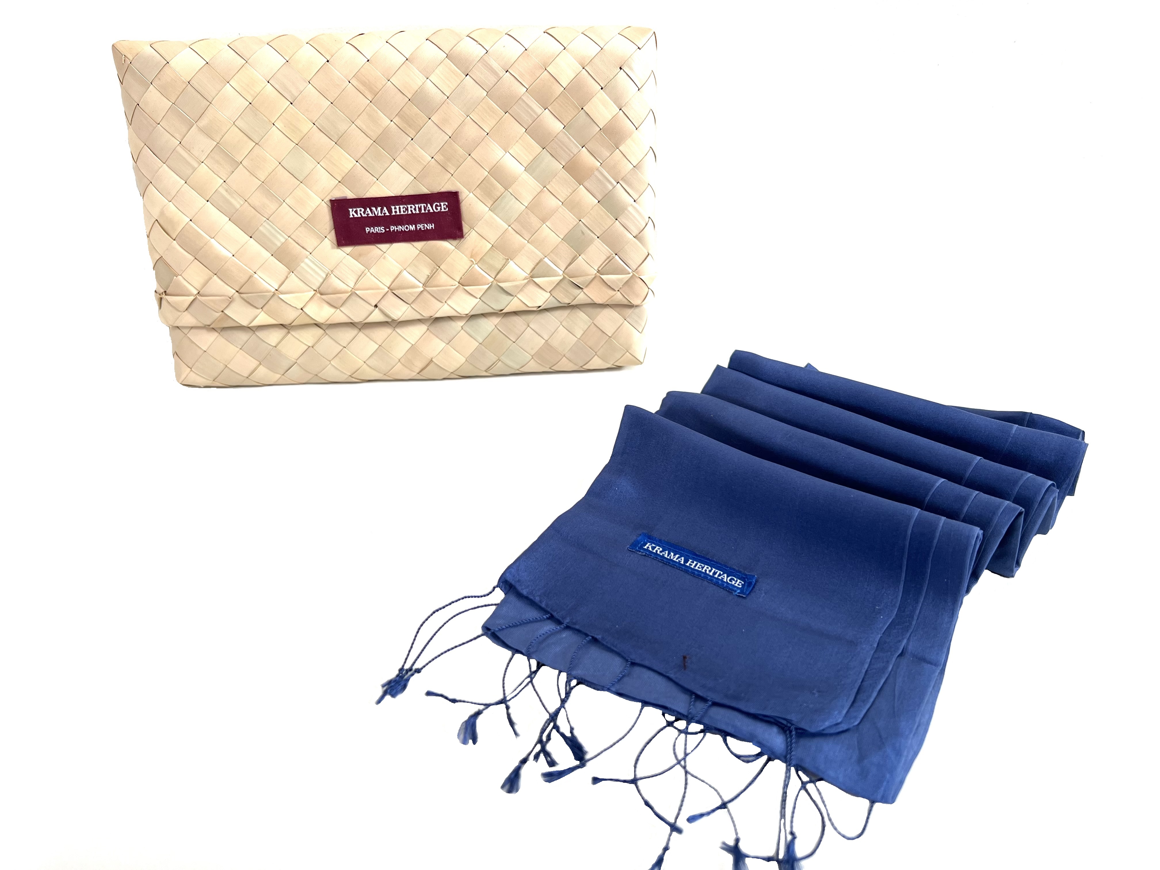 Le Krama Soyeux Bleu Marine 7