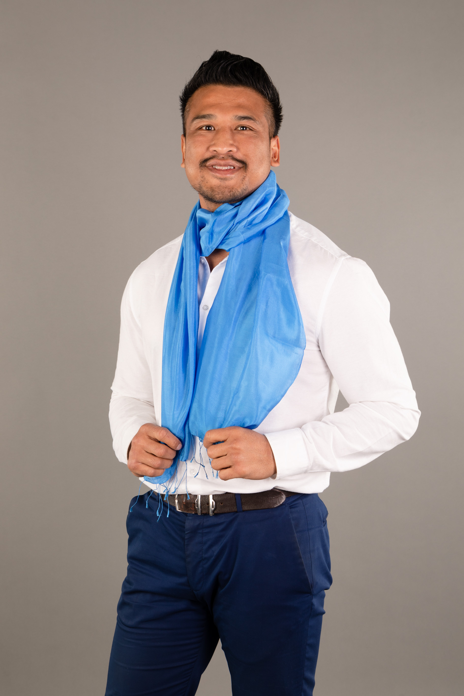 Le Krama Soyeux Bleu Roi 4