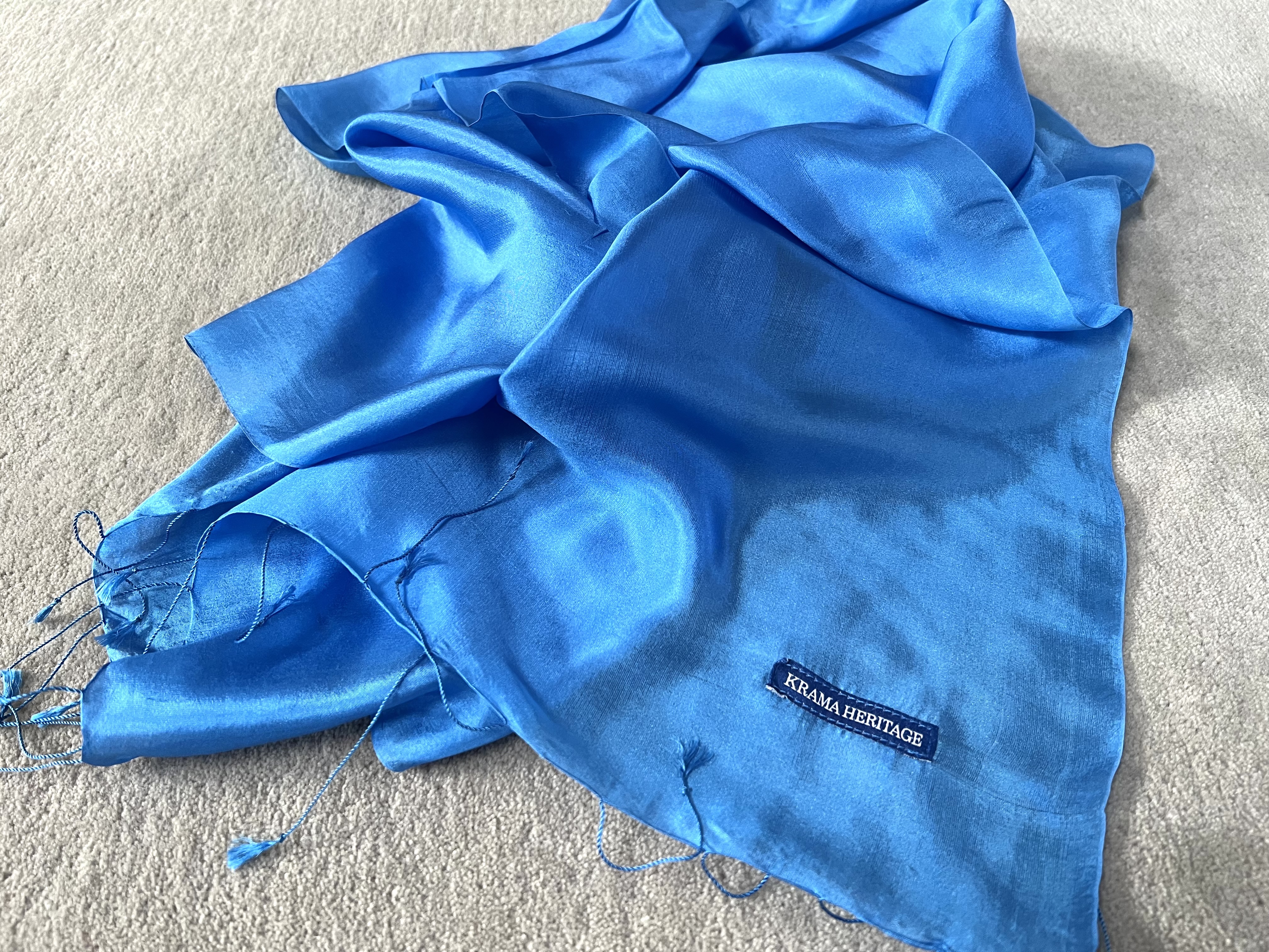 Le Krama Soyeux Bleu Roi 8