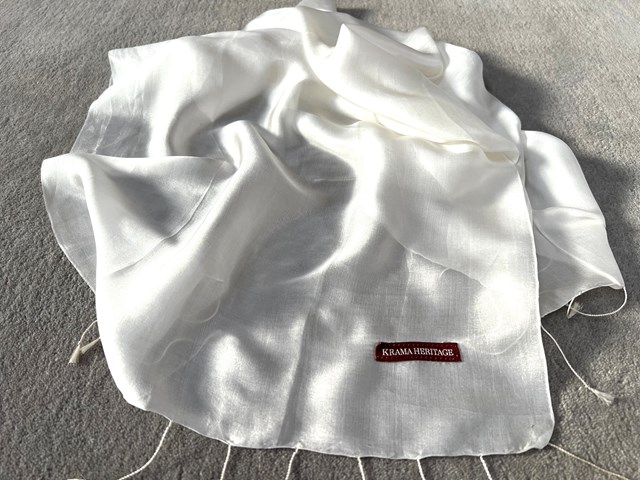 Le Krama Soyeux Blanc Neige 8