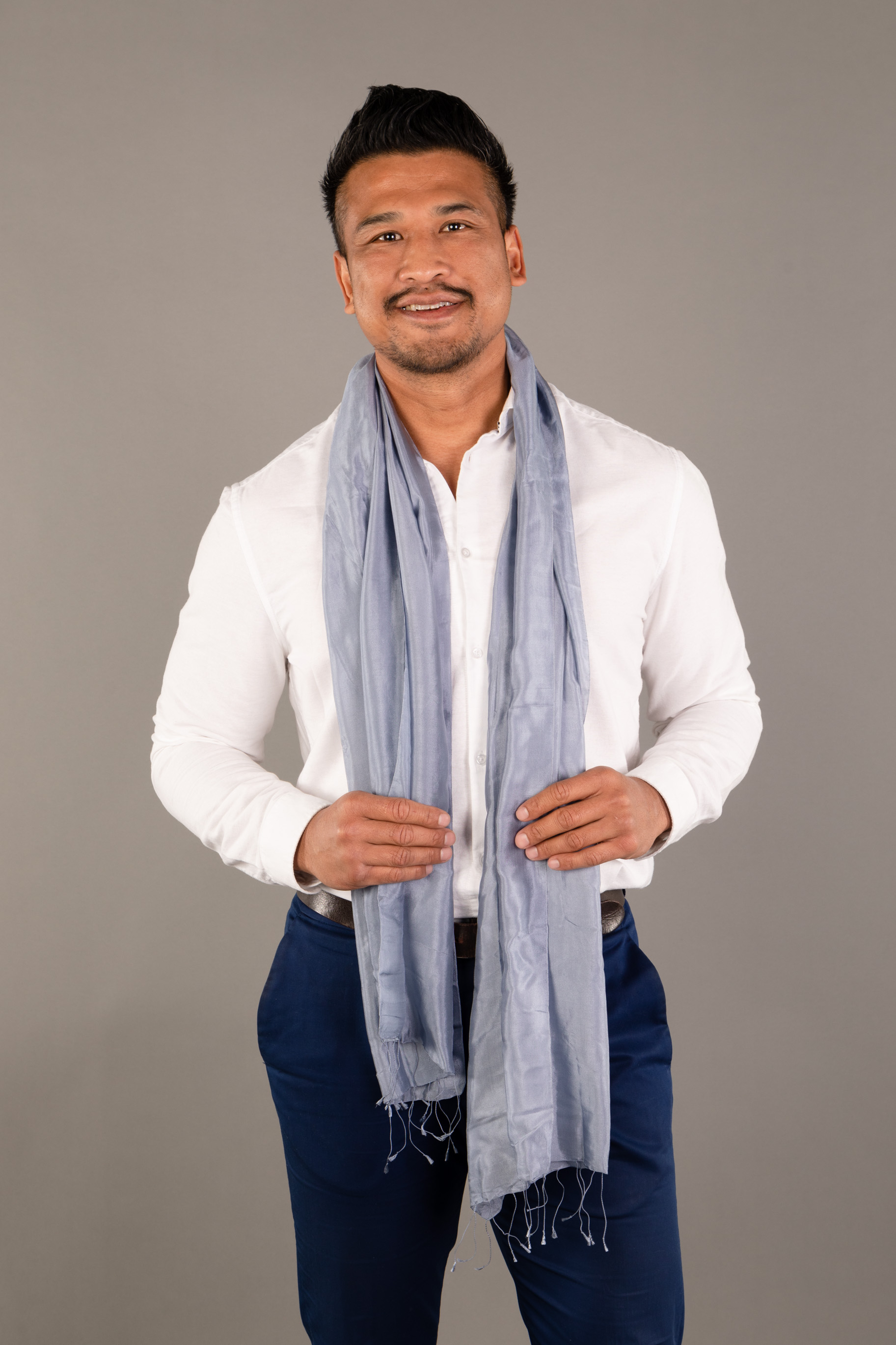 Le Krama Soyeux Gris Acier 4