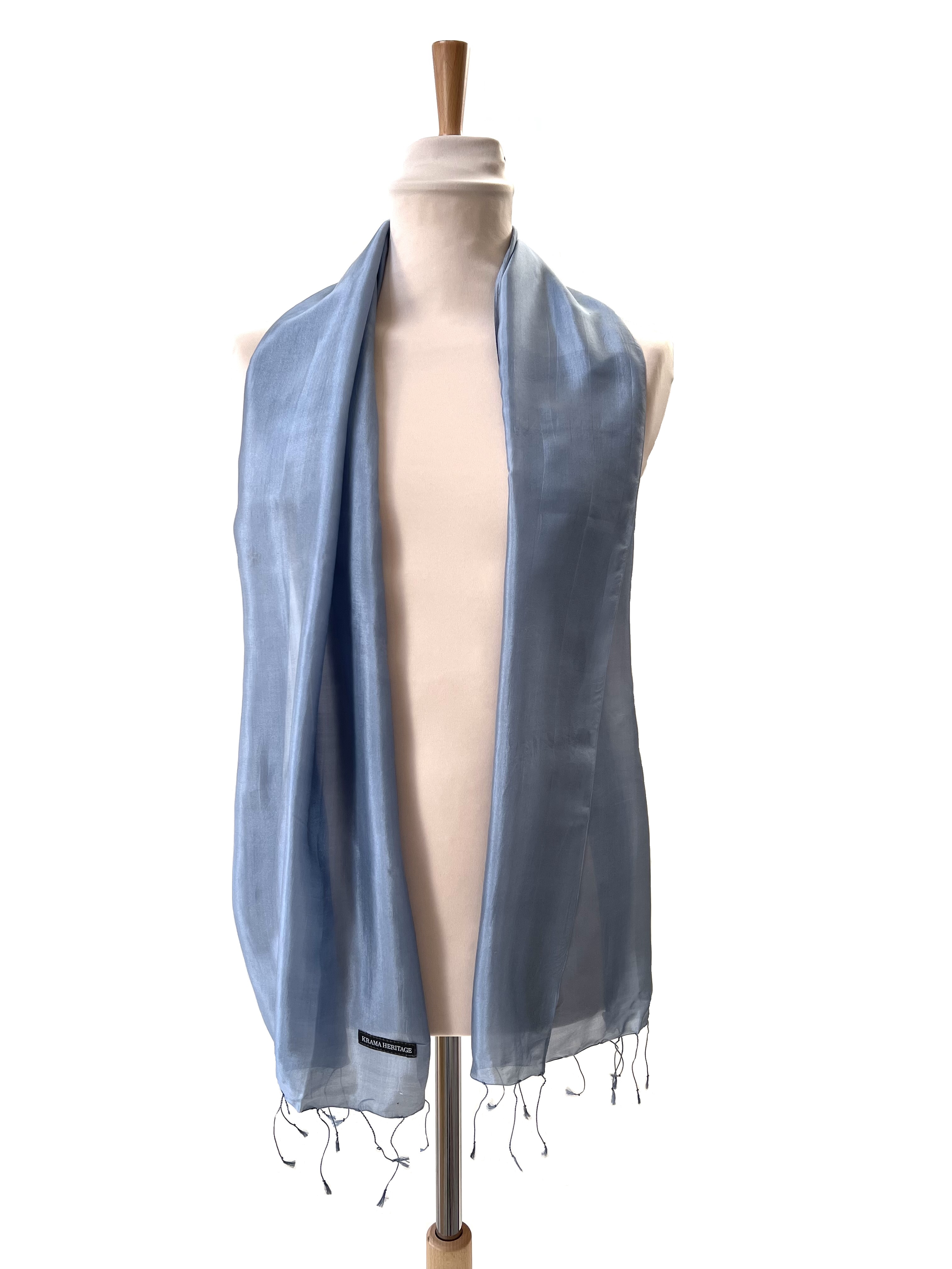 Le Krama Soyeux Gris Acier 5