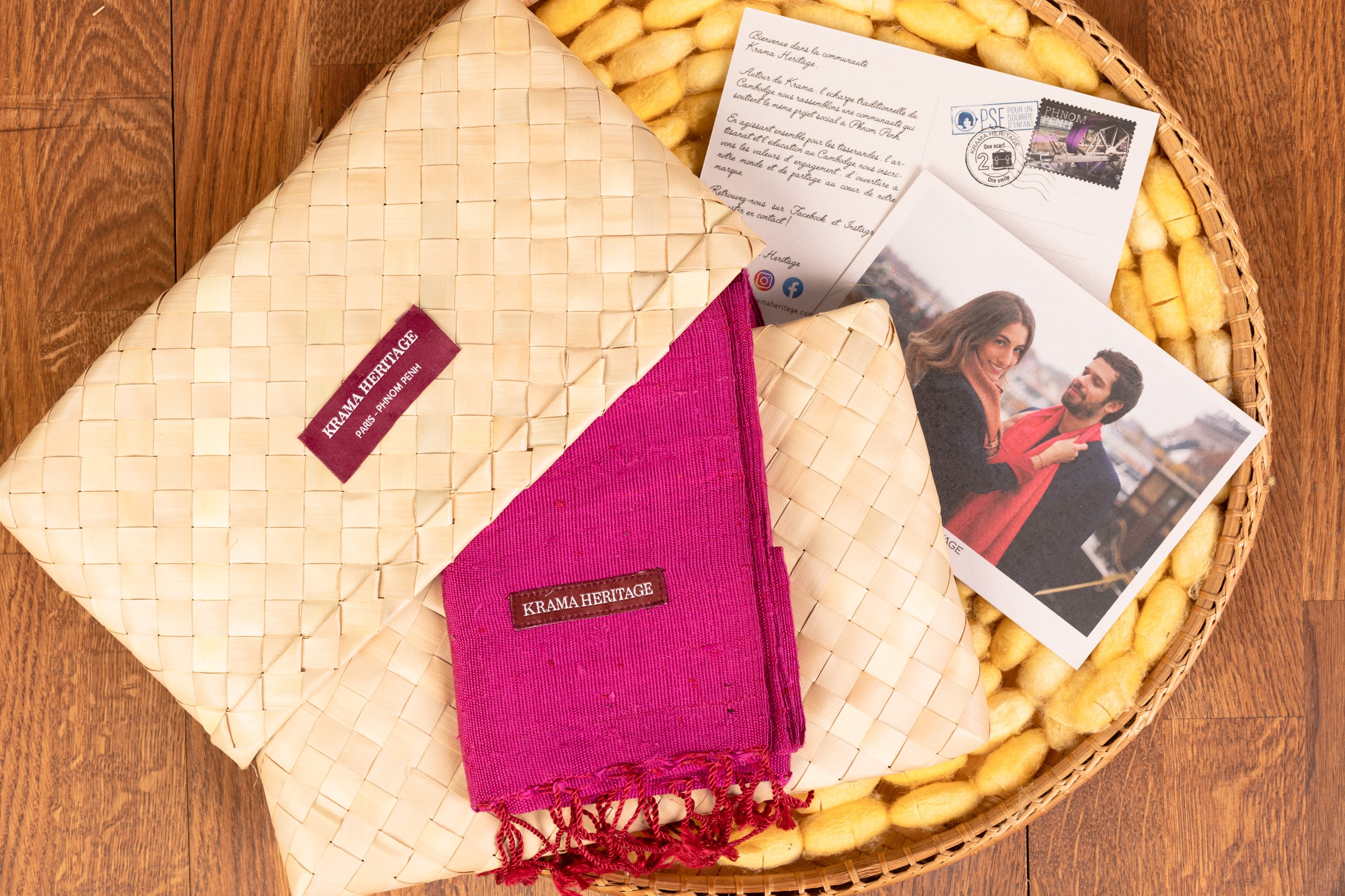 Le Krama Texturé Fushia 2