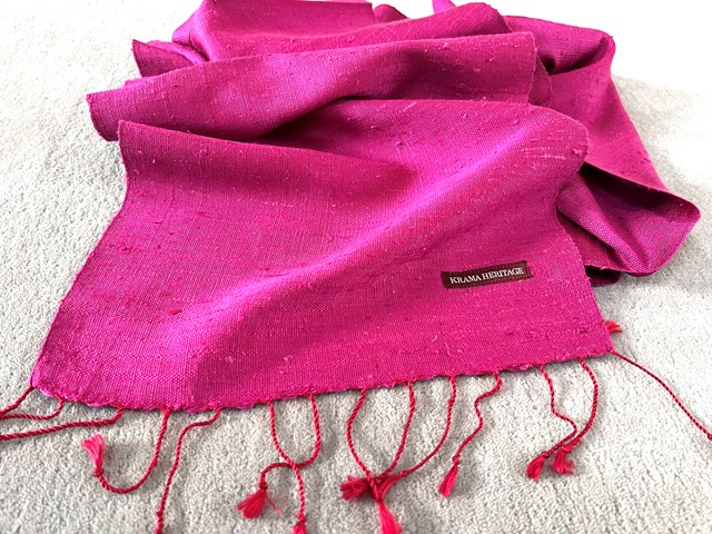 Le Krama Texturé Fushia 7