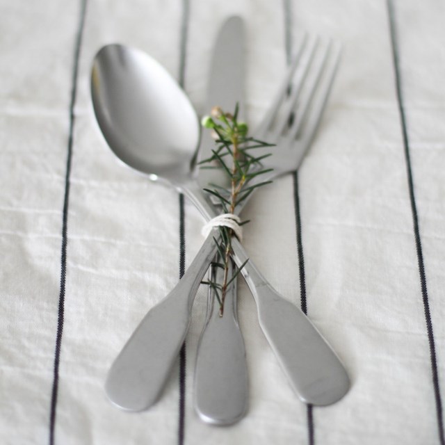 Cuillère à soupe Argentry inox patiné, fabriquée en Italie
