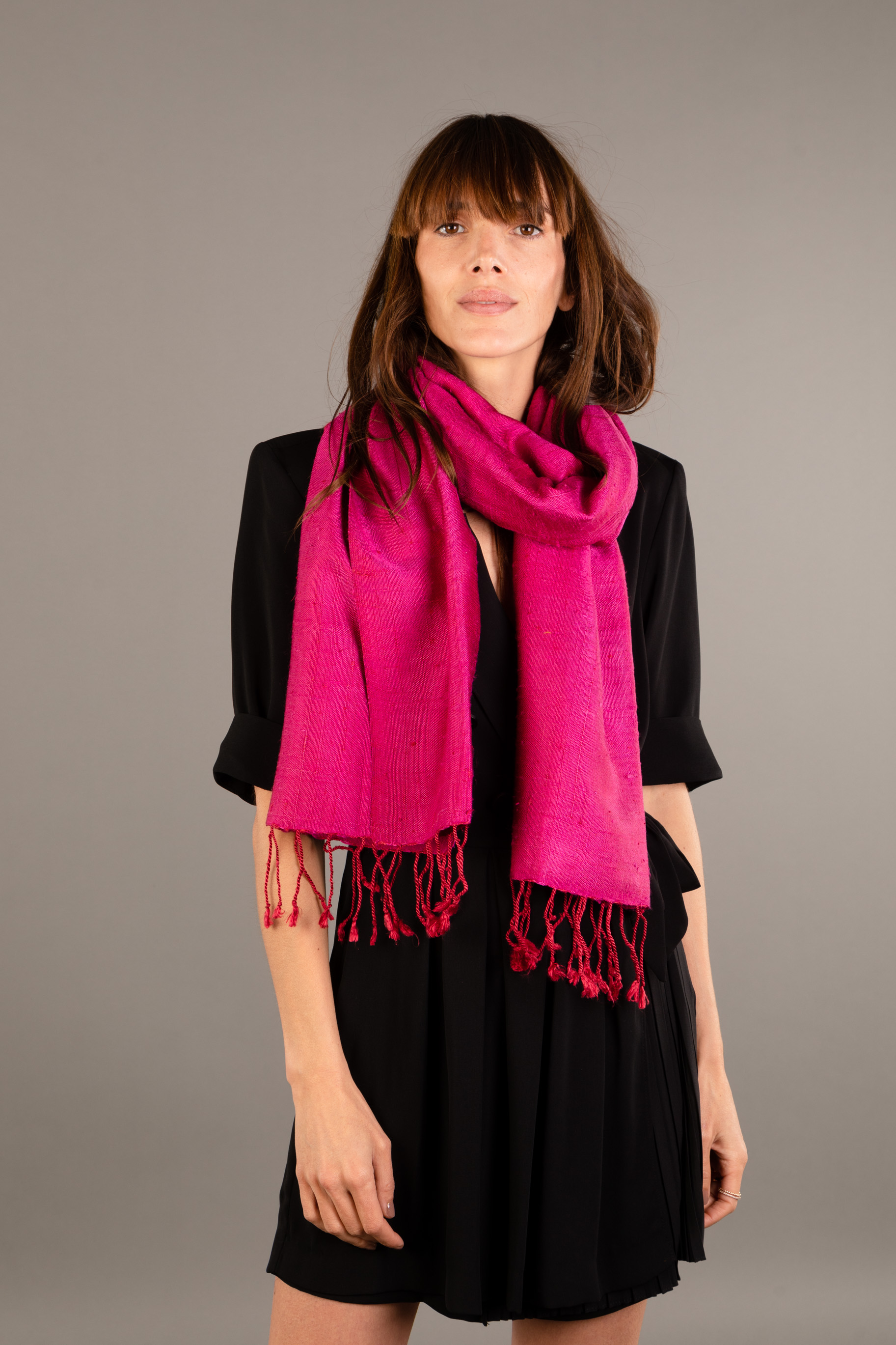 Le Grand Krama Texturé Fushia 4