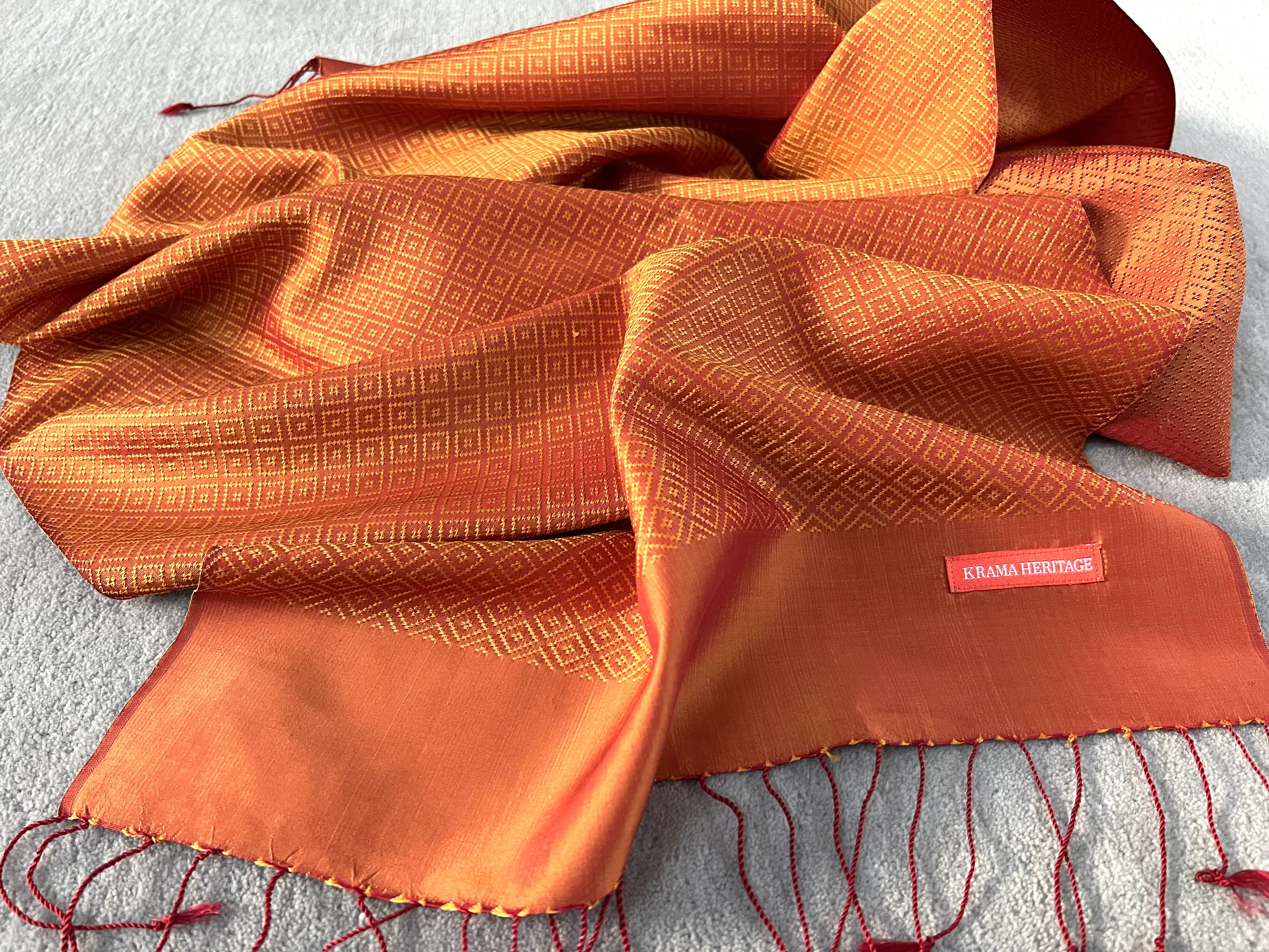Le Krama en Soie Diamond Luxueux Orangé 8