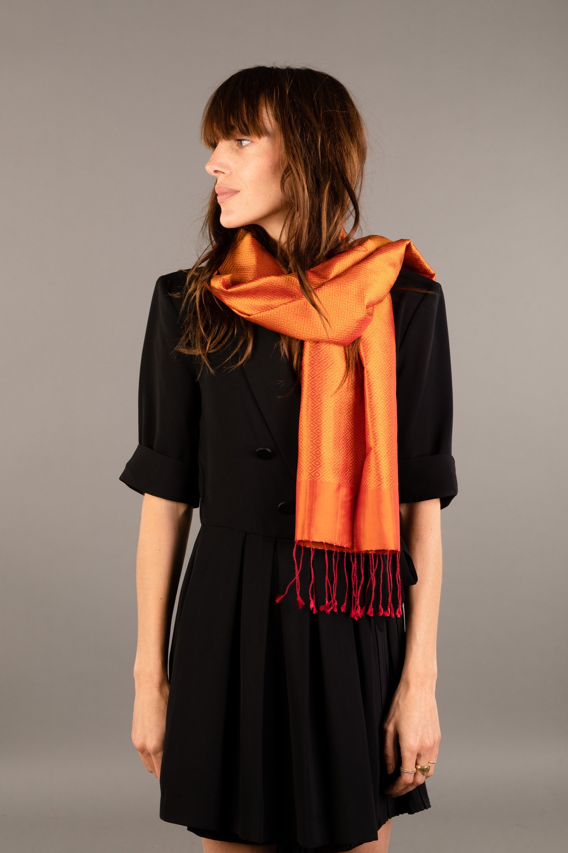 Le Krama en Soie Diamond Luxueux Orangé 3