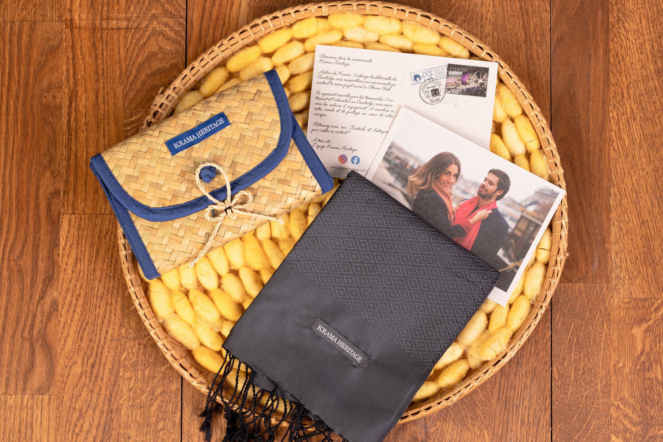 Le Krama en Soie Diamond Luxueux Titane 2