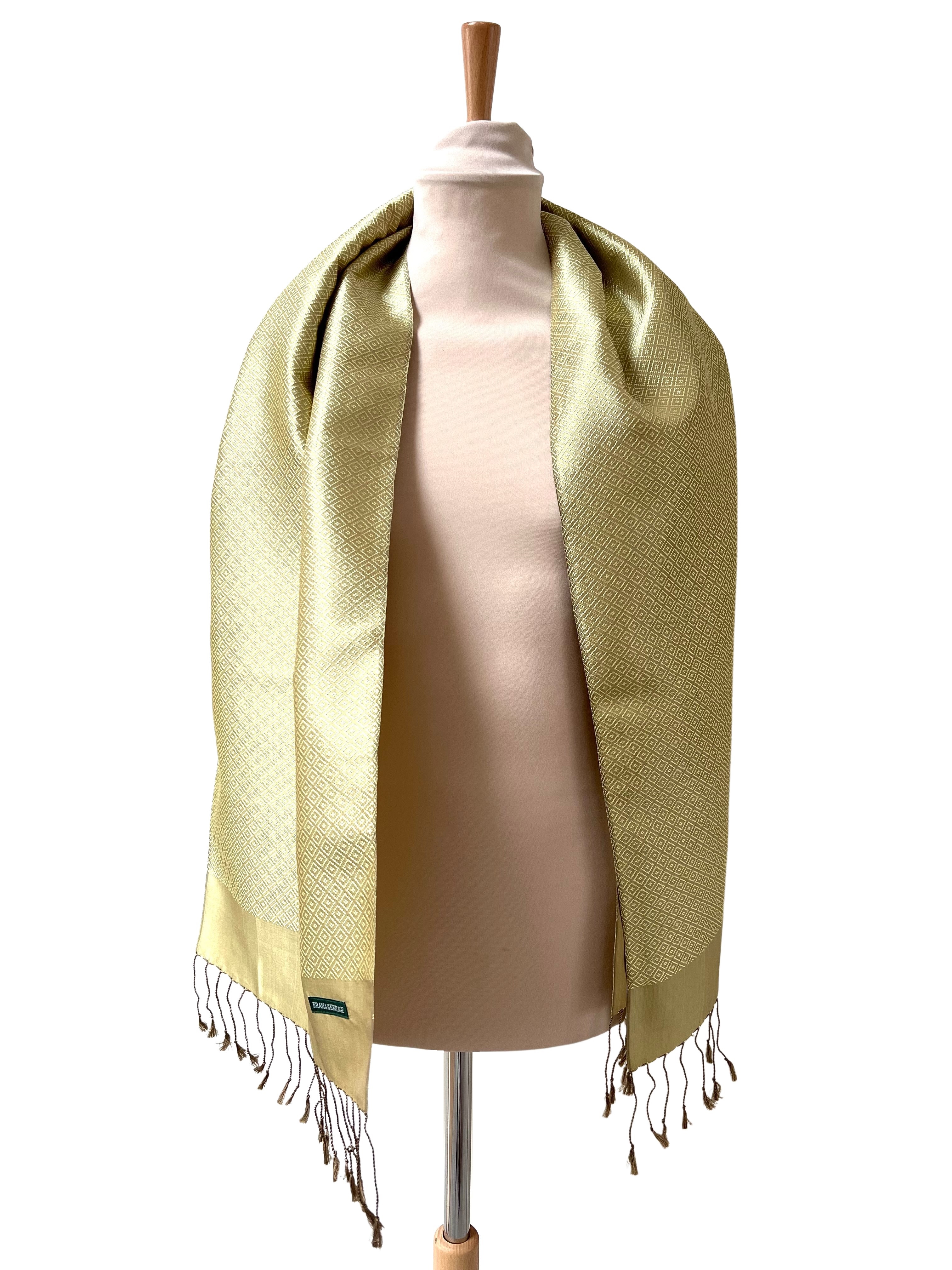 Le Krama en Soie Diamond Luxueux Or 5