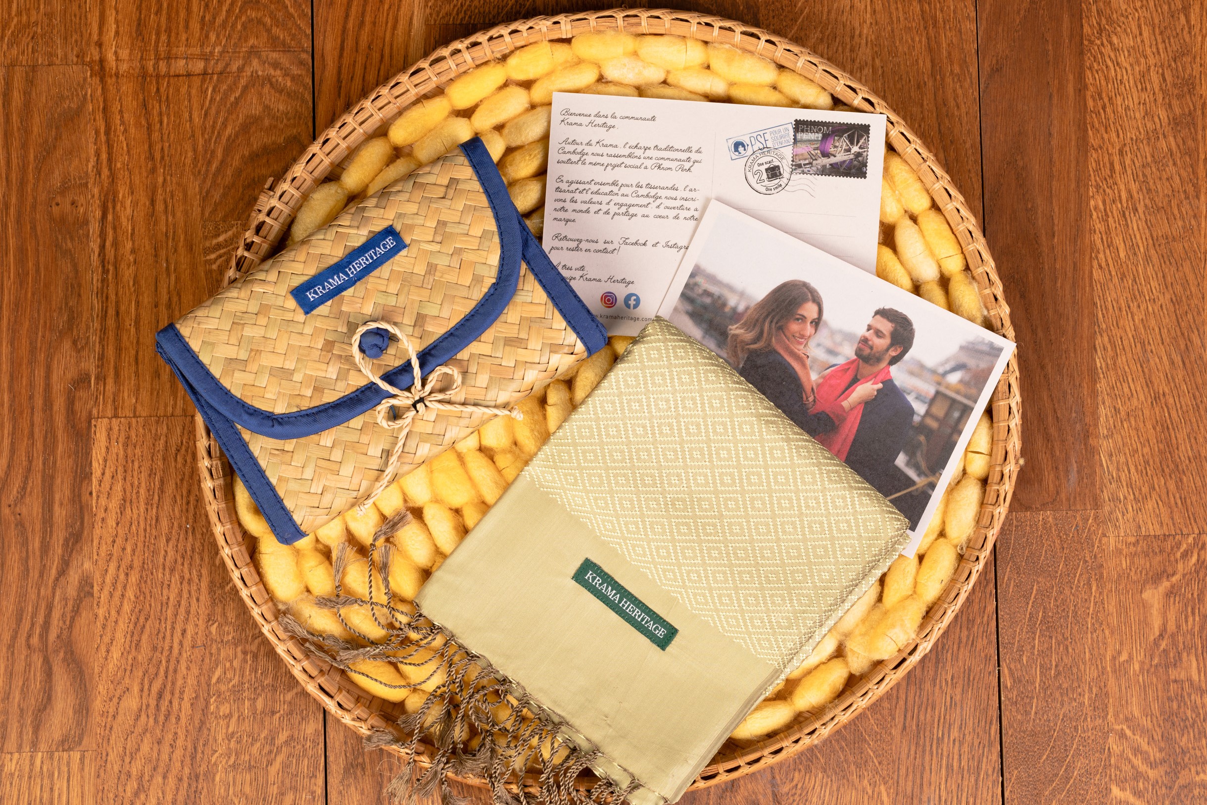 Le Krama en Soie Diamond Luxueux Or 2