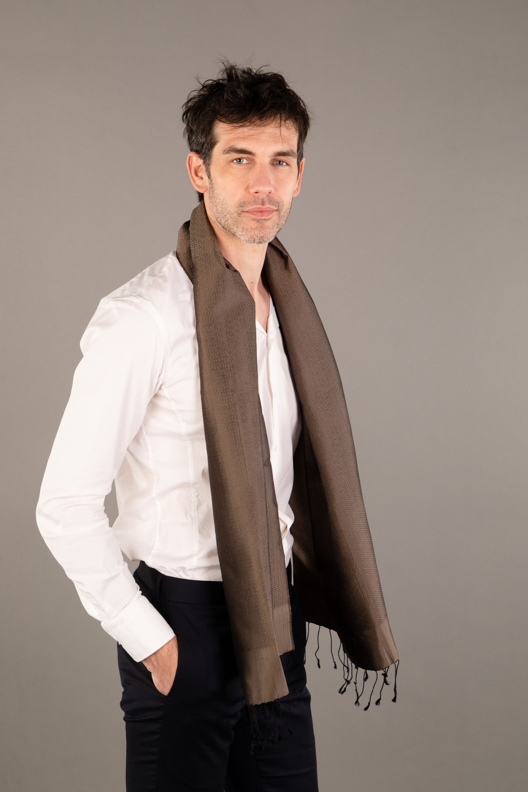 Le Krama en Soie Diamond Luxueux Bronze 4