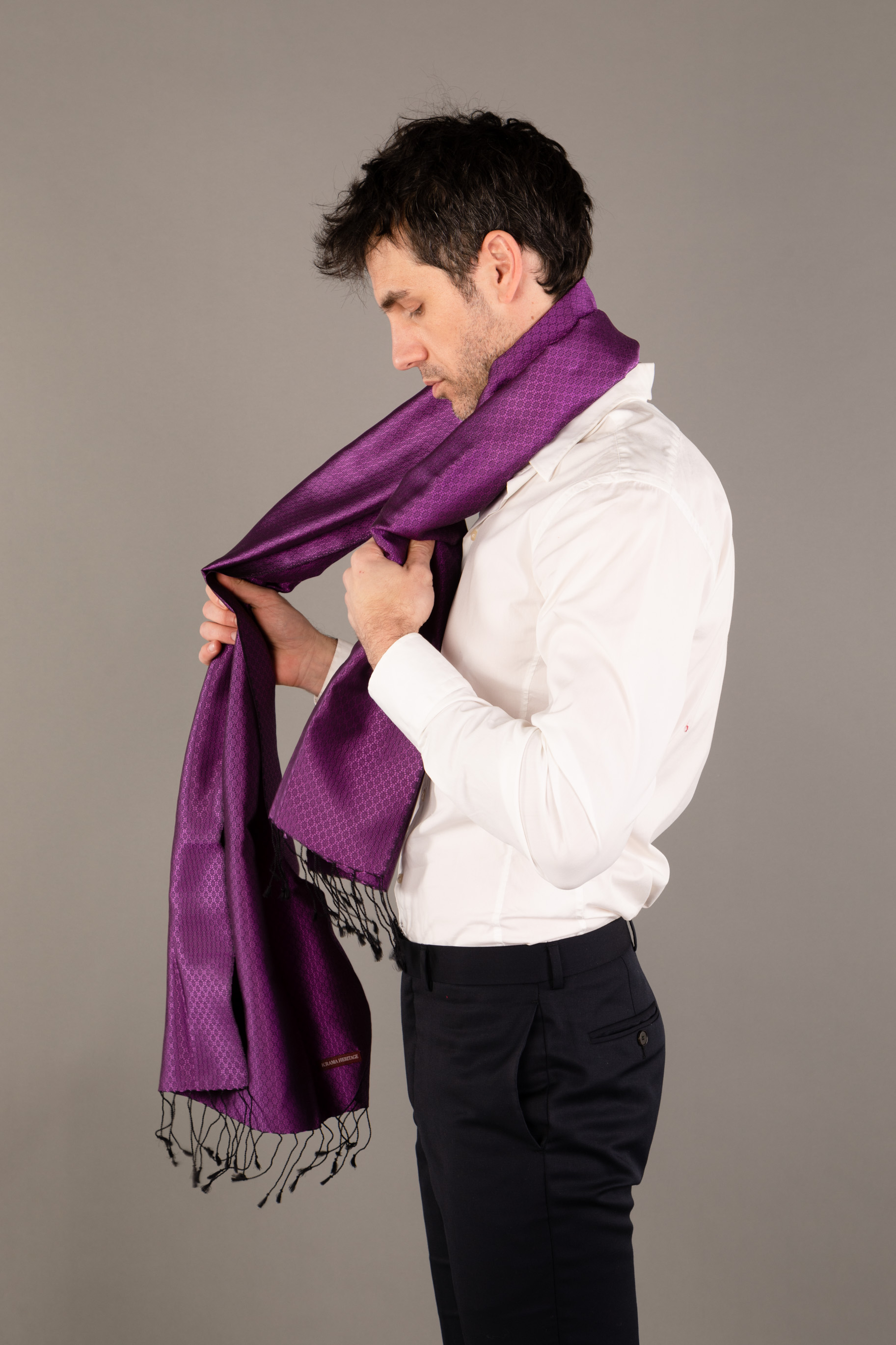 Le Krama en Soie Jasmin Luxueux Améthyste 4