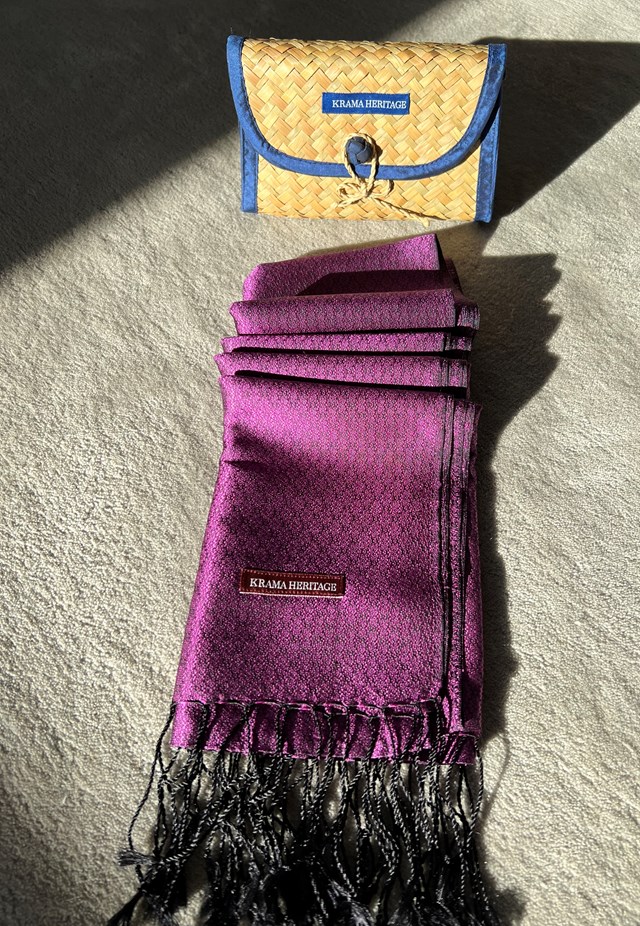 Le Krama en Soie Jasmin Luxueux Améthyste 6