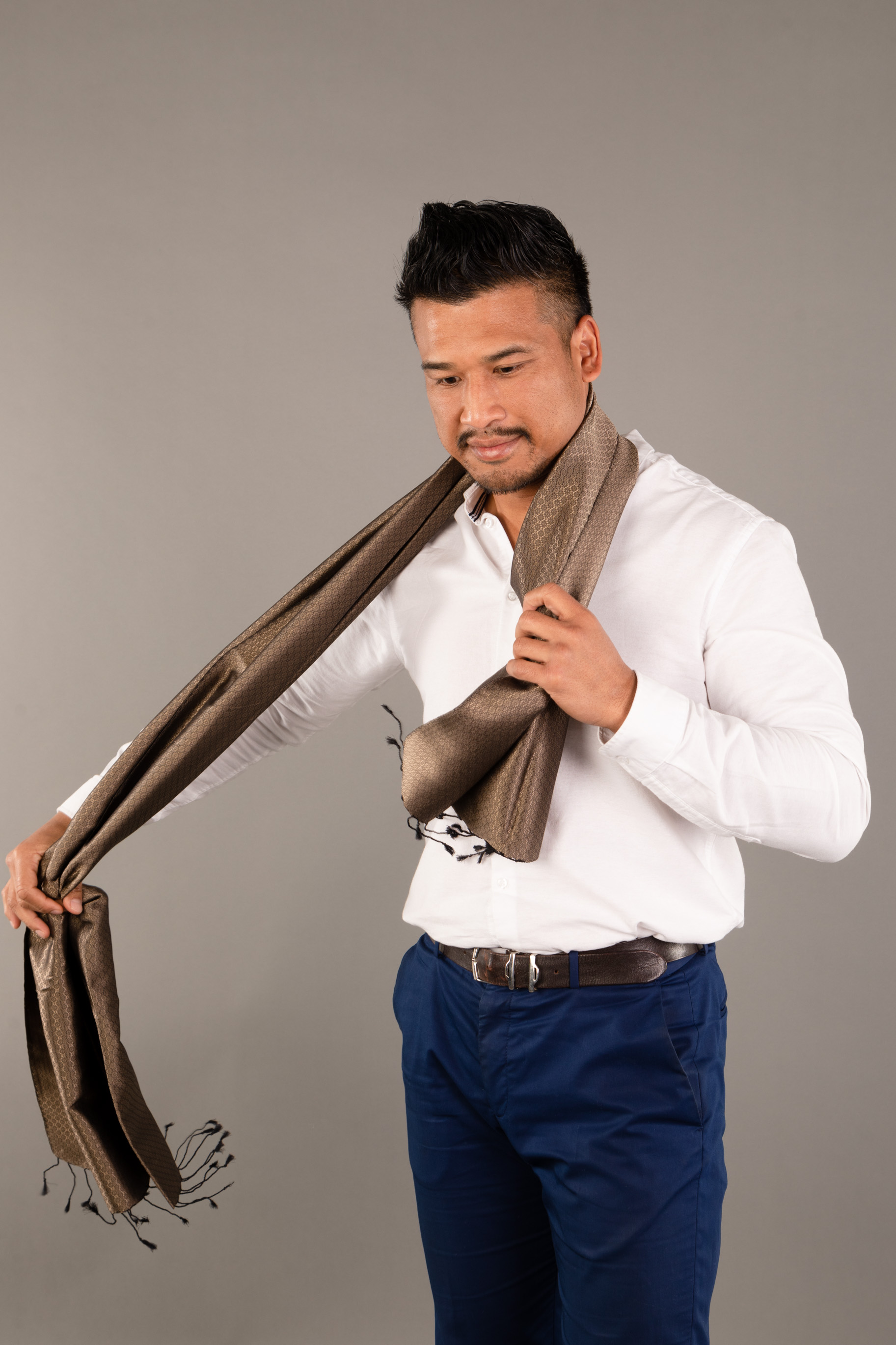 Le Krama en Soie Jasmin Luxueux Topaze 4