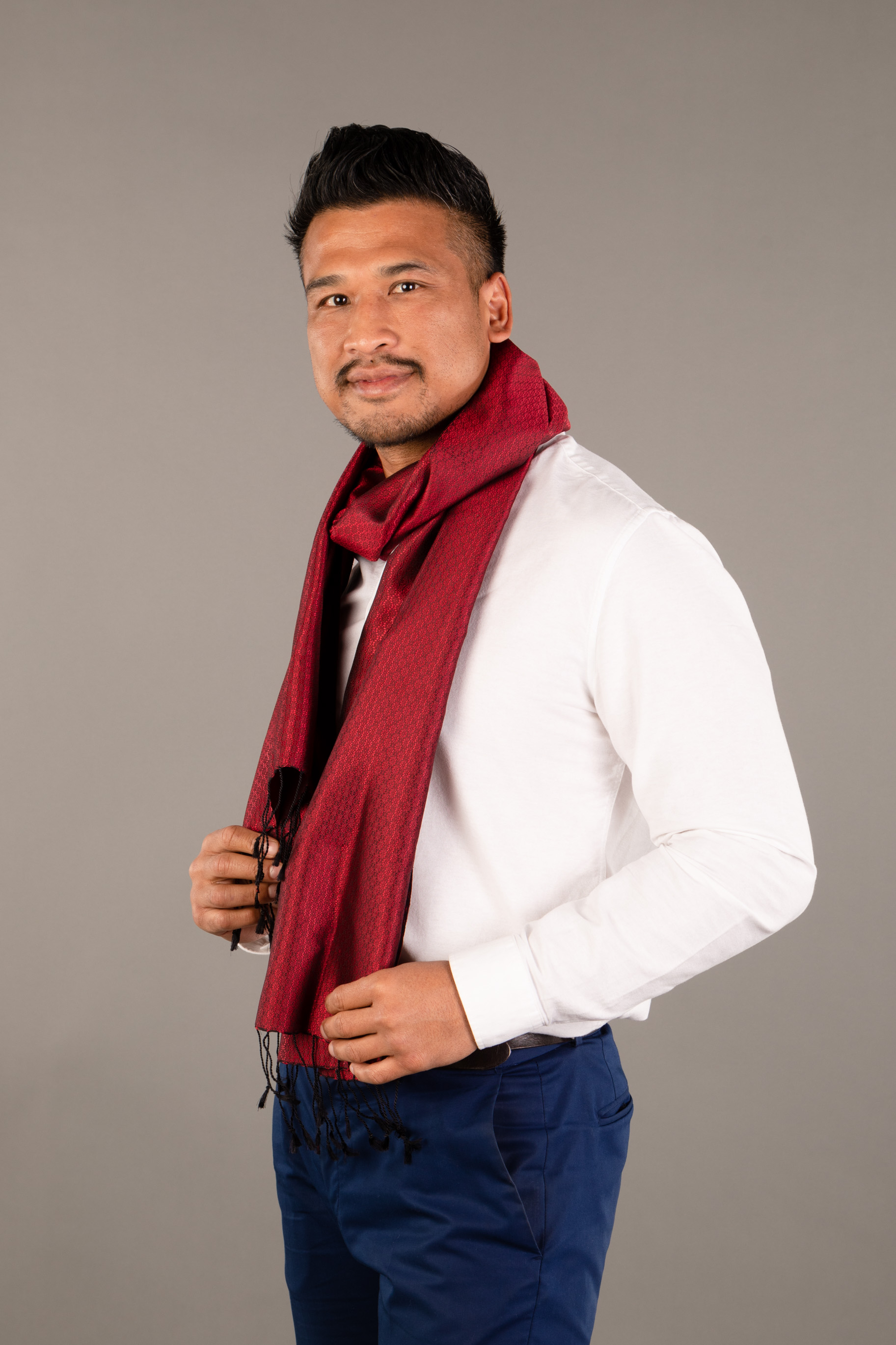 Le Krama en Soie Jasmin Luxueux Rubis 3