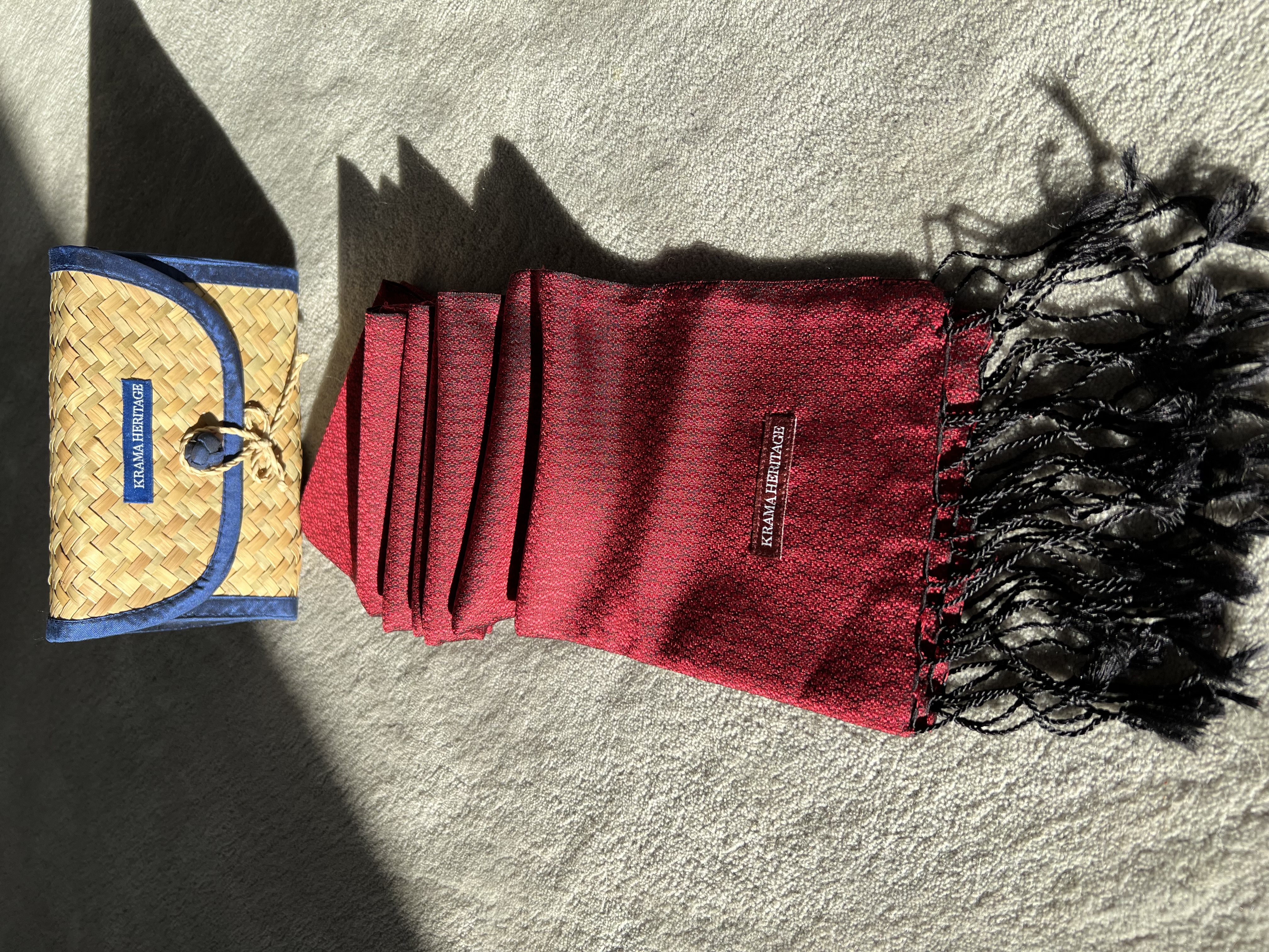 Le Krama en Soie Jasmin Luxueux Rubis 6