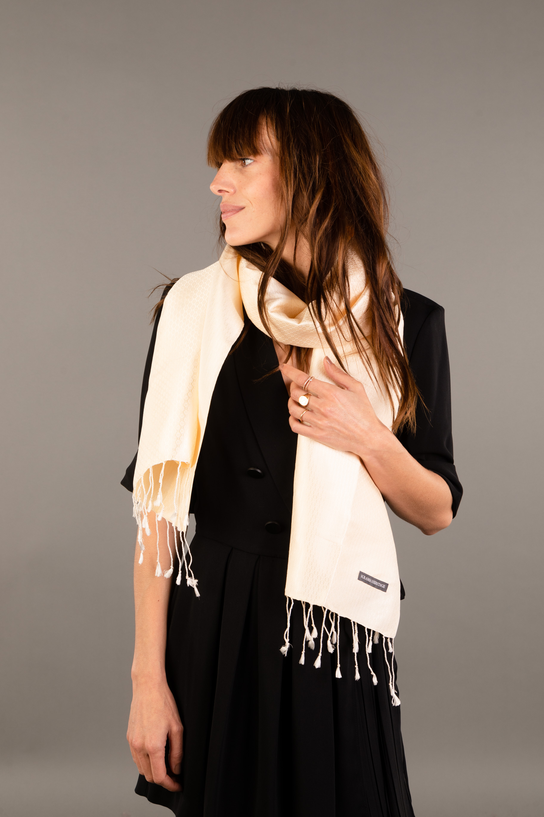 Le Krama en Soie Jasmin Luxueux Perle 3