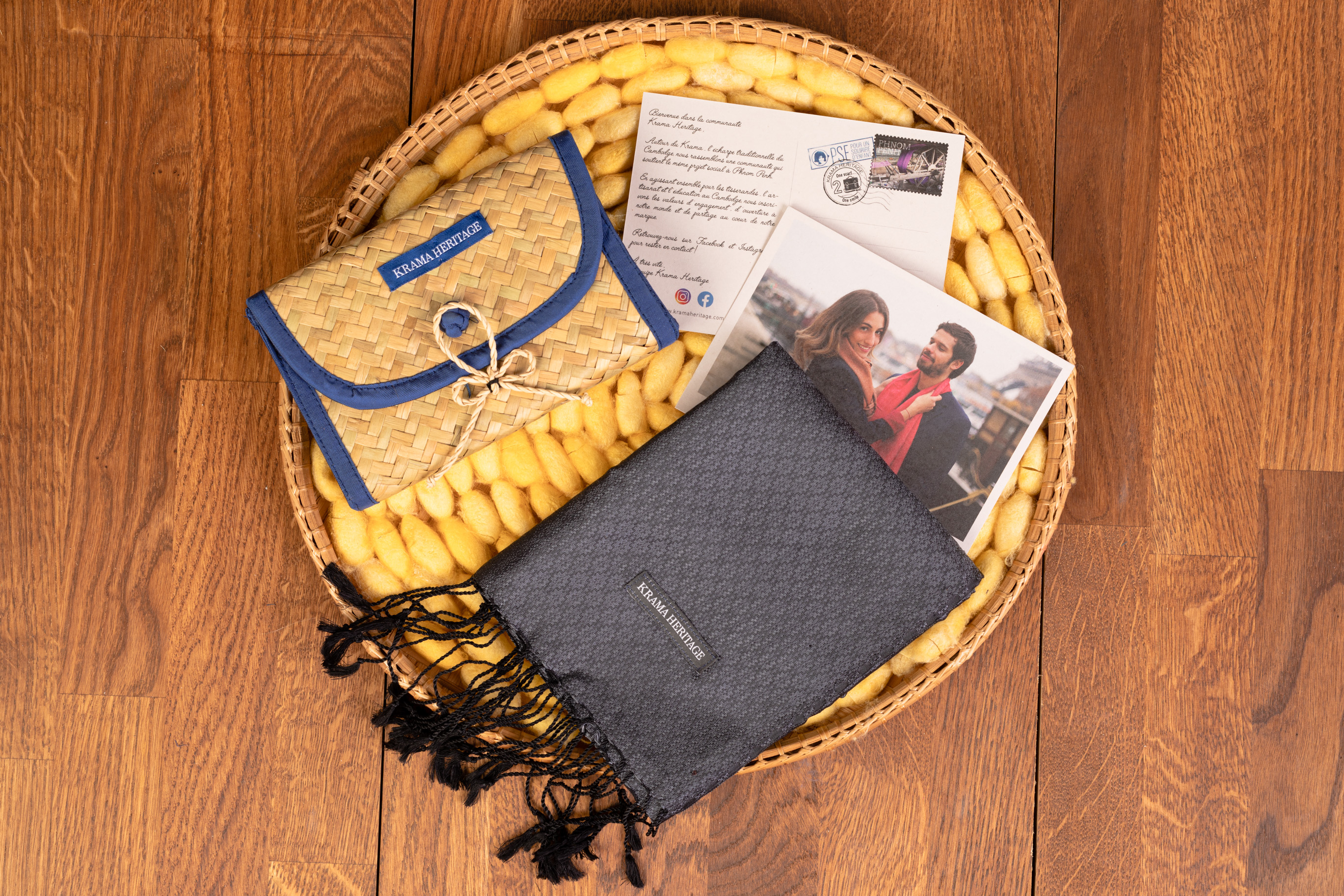 Le Krama en Soie Jasmin Luxueux Diamant Noir 2