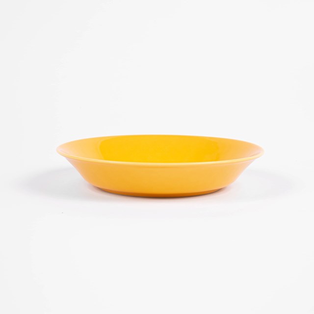 assiette en porcelaine creuse jaune de face