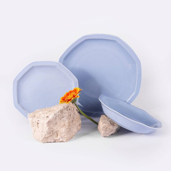 assiette plate octogonale en porcelaine bleu clair