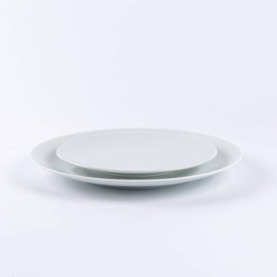 assiette plate ronde en porcelaine de Limoges blanche