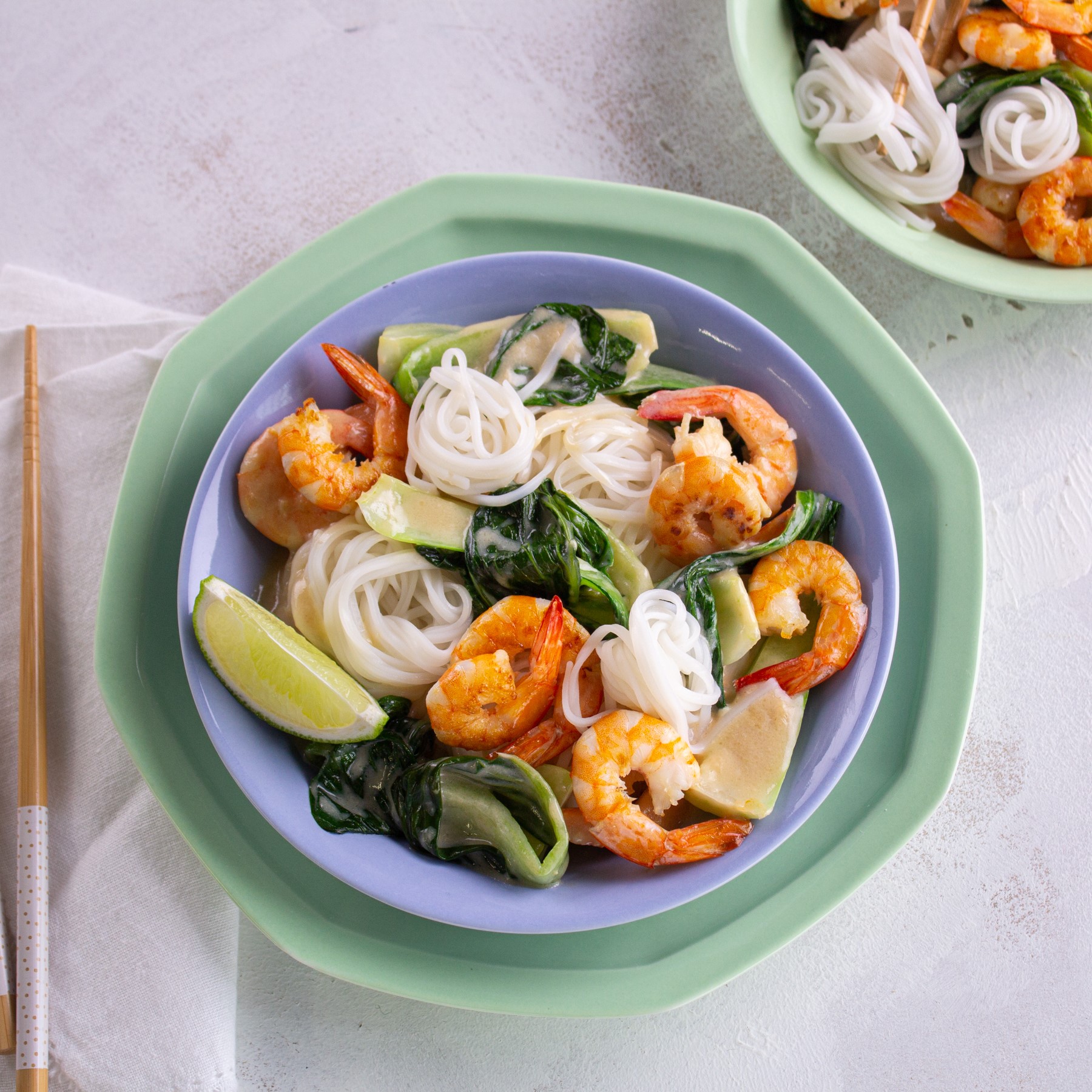 Assiette plate octogonale en porcelaine - Verte 4