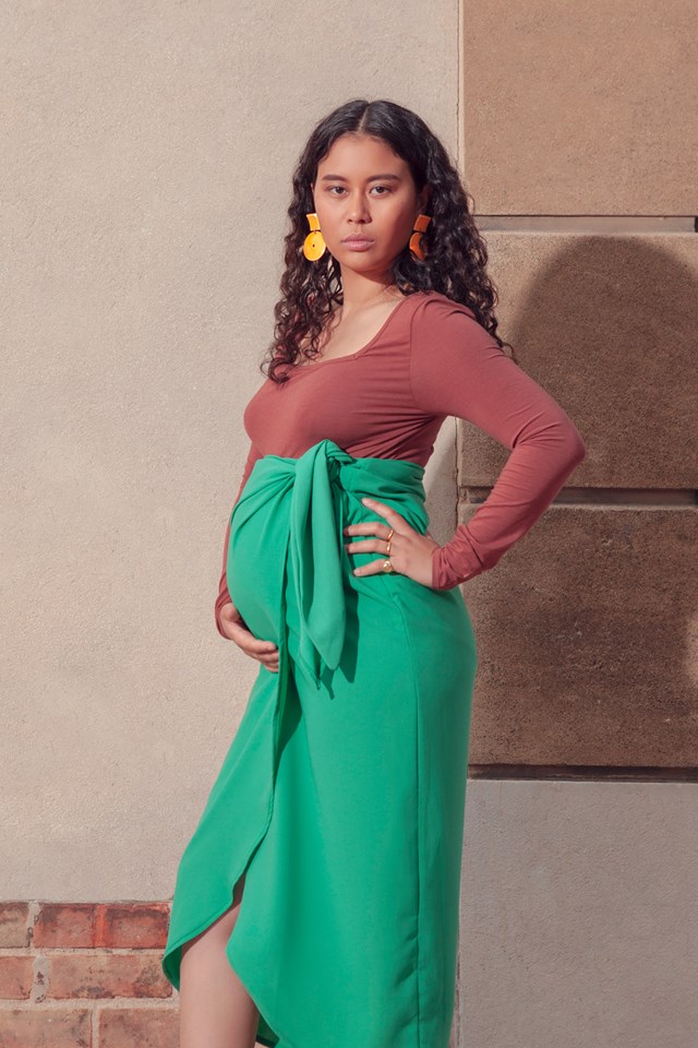 Naissance publique body de grossesse décolleté dos en V couleur marine taille M