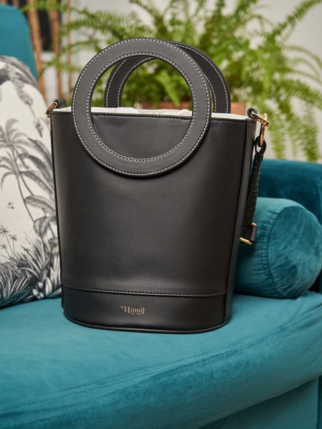 sac seau Gaïa noir 100% recyclé, végétal et naturel